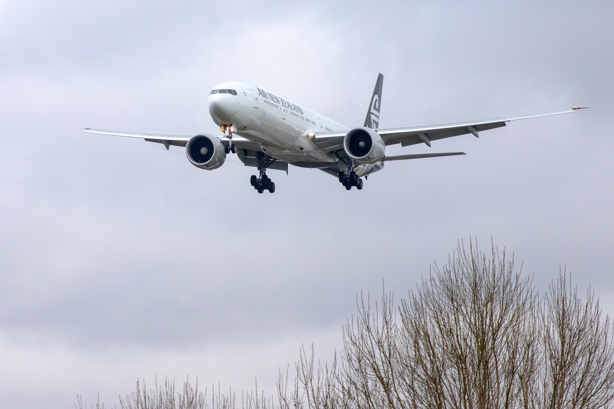 London Heathrow Airport: Air New Zealand (NZ / ANZ) | Boeing 777-319(ER) B77W | ZK-OKP | MSN 39041