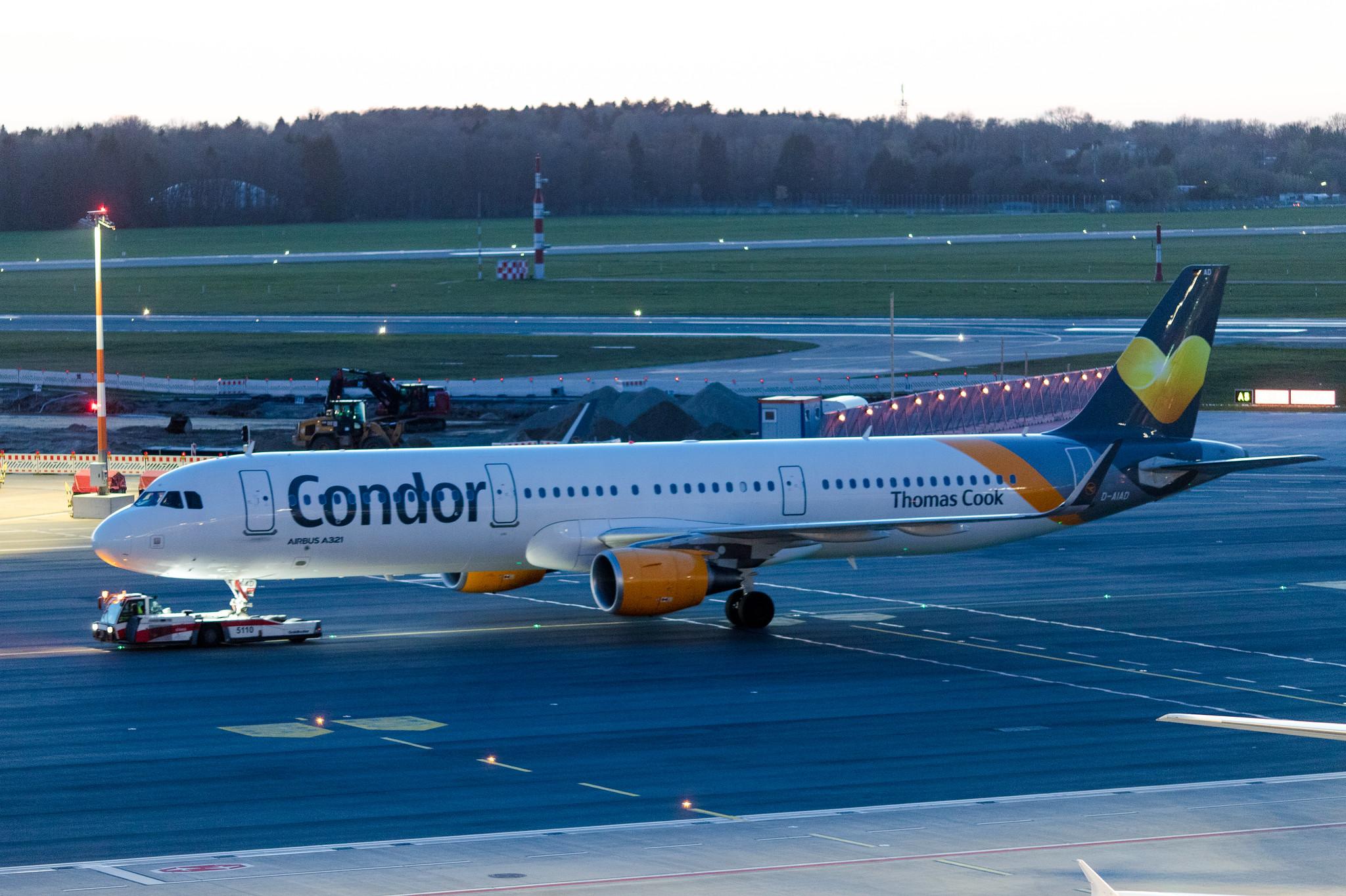 Hamburg Airport: Condor (DE / CFG) |  Airbus A321-211 A321 | D-AIAD | MSN 6053