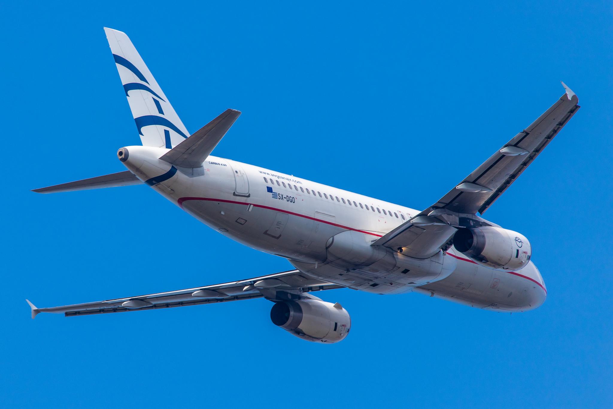 Hamburg Airport: Aegean Airlines (A3 / AEE) |  Airbus A320-232 A320 | SX-DGO | MSN 3519