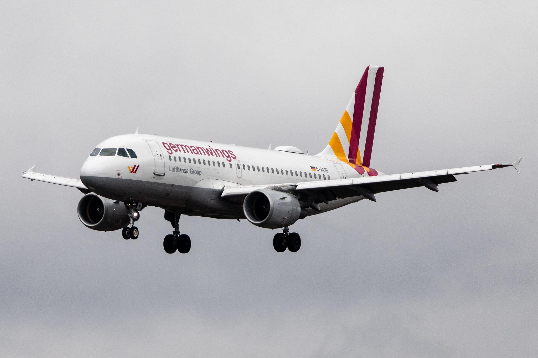 Hamburg Airport: Eurowings (EW / EWG) | Operator: Germanwings | Airbus A319-112 A319 | D-AKNI | MSN 1016