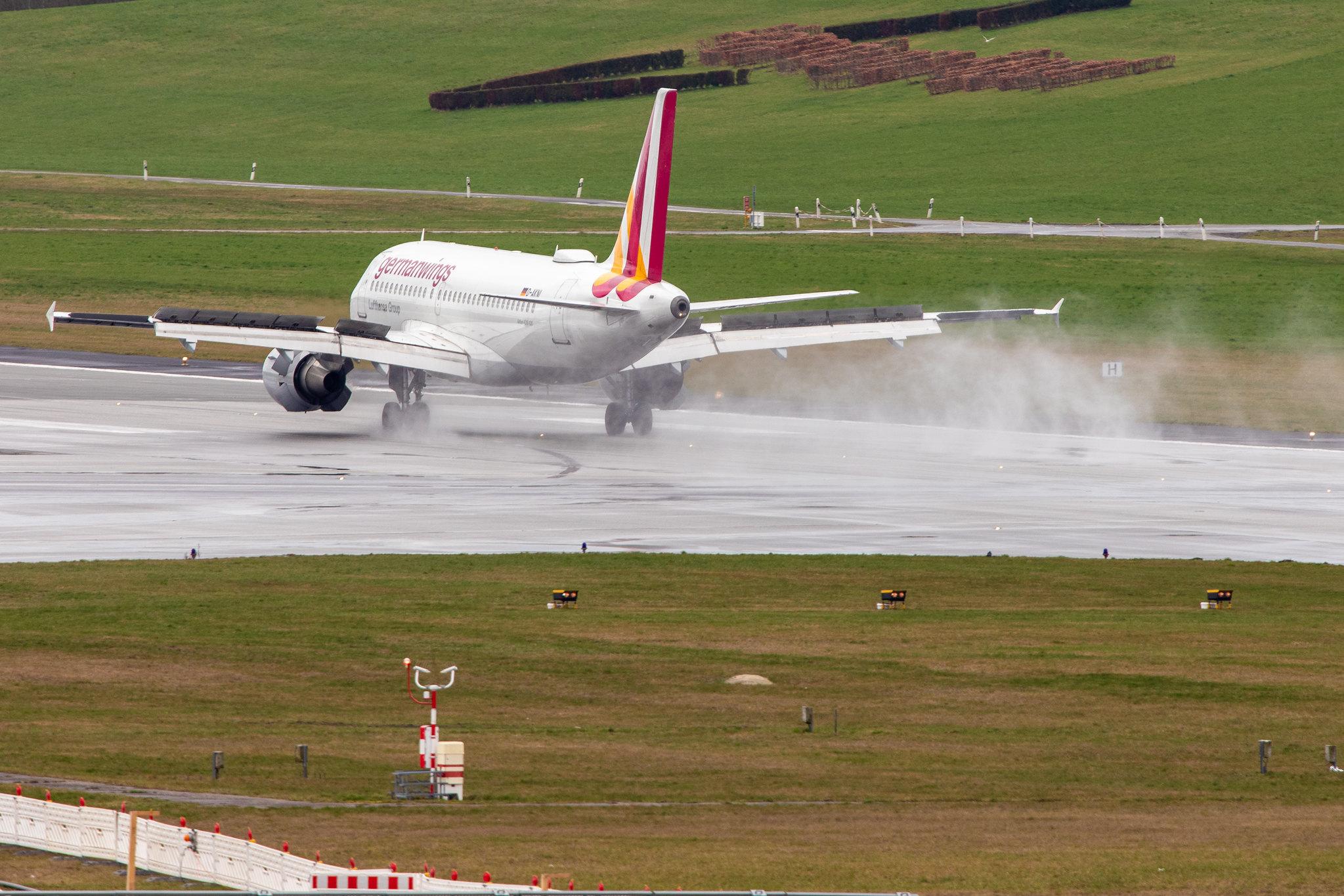Hamburg Airport: Eurowings (EW / EWG) | Operator: Germanwings | Airbus A319-112 A319 | D-AKNI | MSN 1016