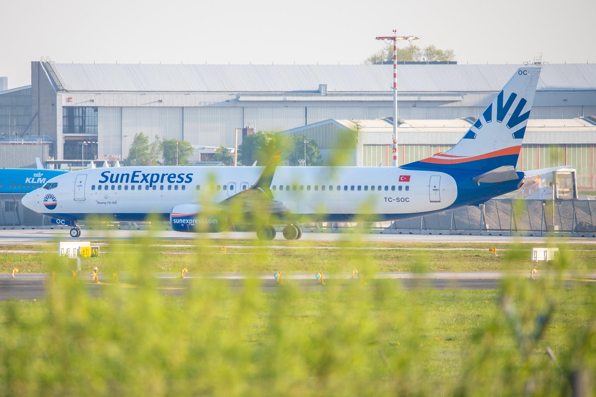 Hamburg Airport: SunExpress (XQ / SXS) |  Boeing 737-8HC B738 | TC-SOC | MSN 61333