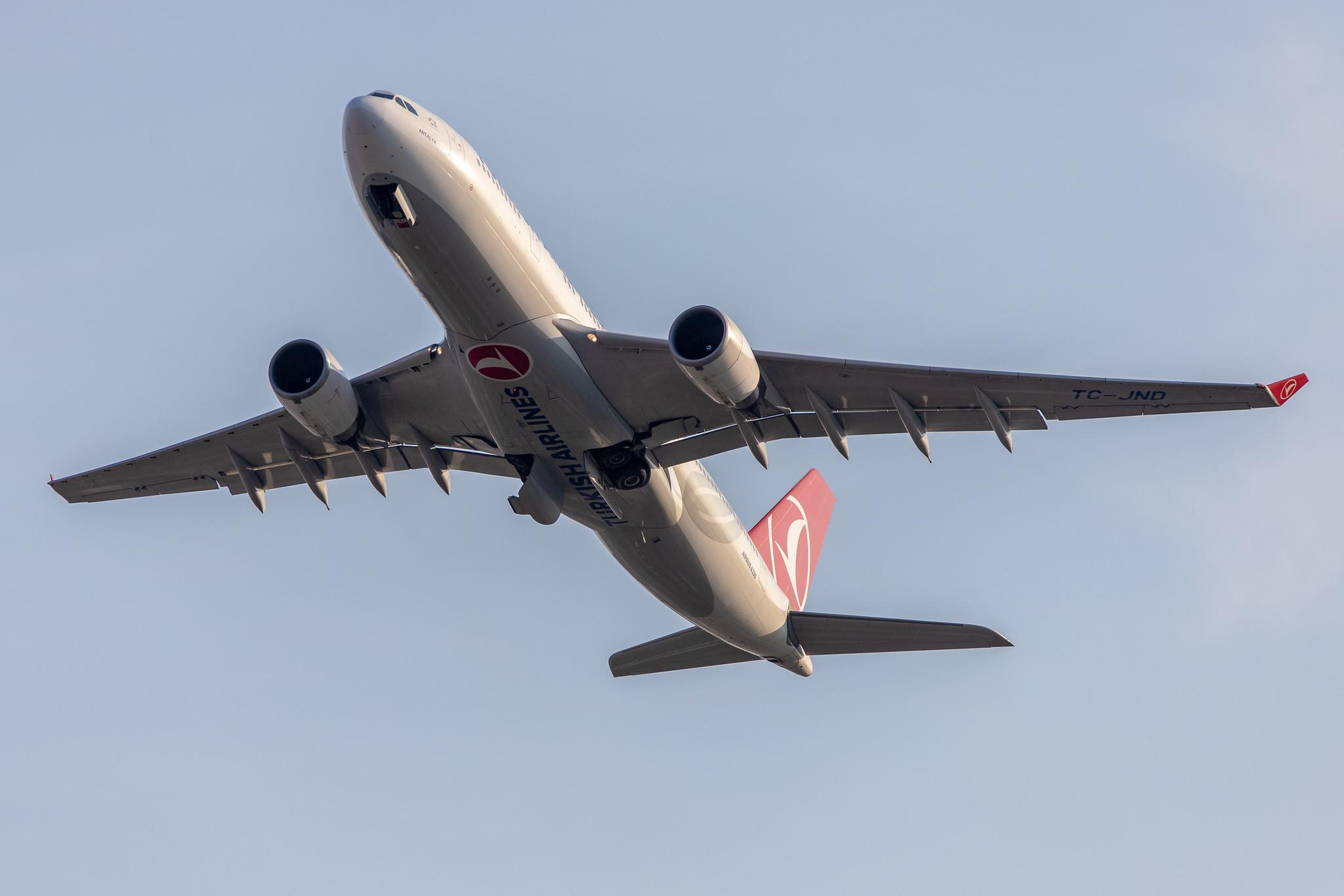 Hamburg Airport: Turkish Airlines (TK / THY) |  Airbus A330-203 A332 | TC-JND | MSN 0754