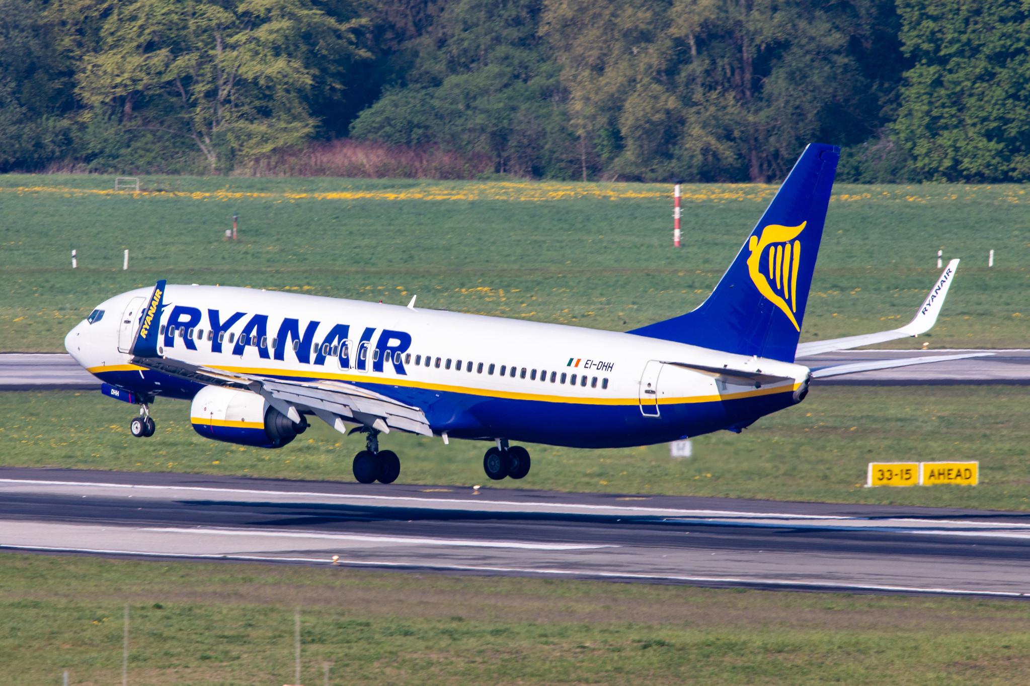 Hamburg Airport: Ryanair (FR / RYR) |  Boeing 737-8AS B738 | EI-DHH | MSN 33817