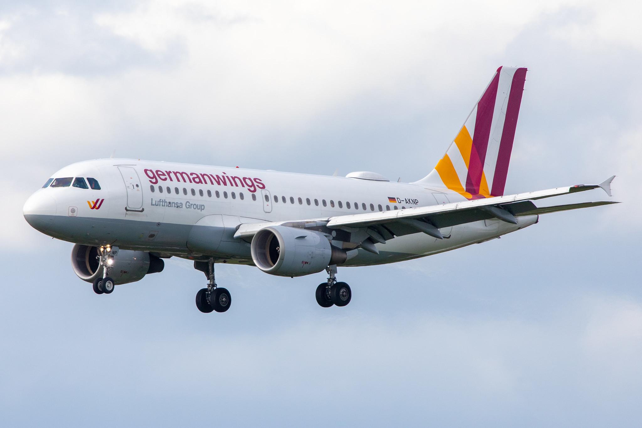 Hamburg Airport: Eurowings (EW / EWG) | Operator: Germanwings | Airbus A319-112 A319 | D-AKNP | MSN 1051