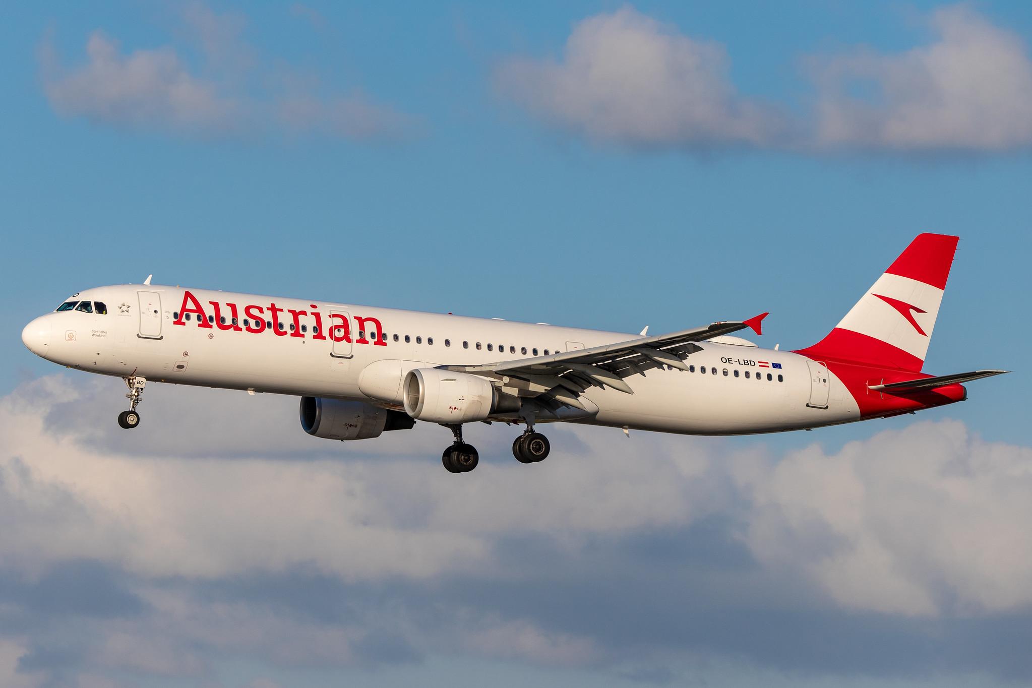 Hamburg Airport: Austrian Airlines (OS / AUA) |  Airbus A321-211 A321 | OE-LBD | MSN 0920
