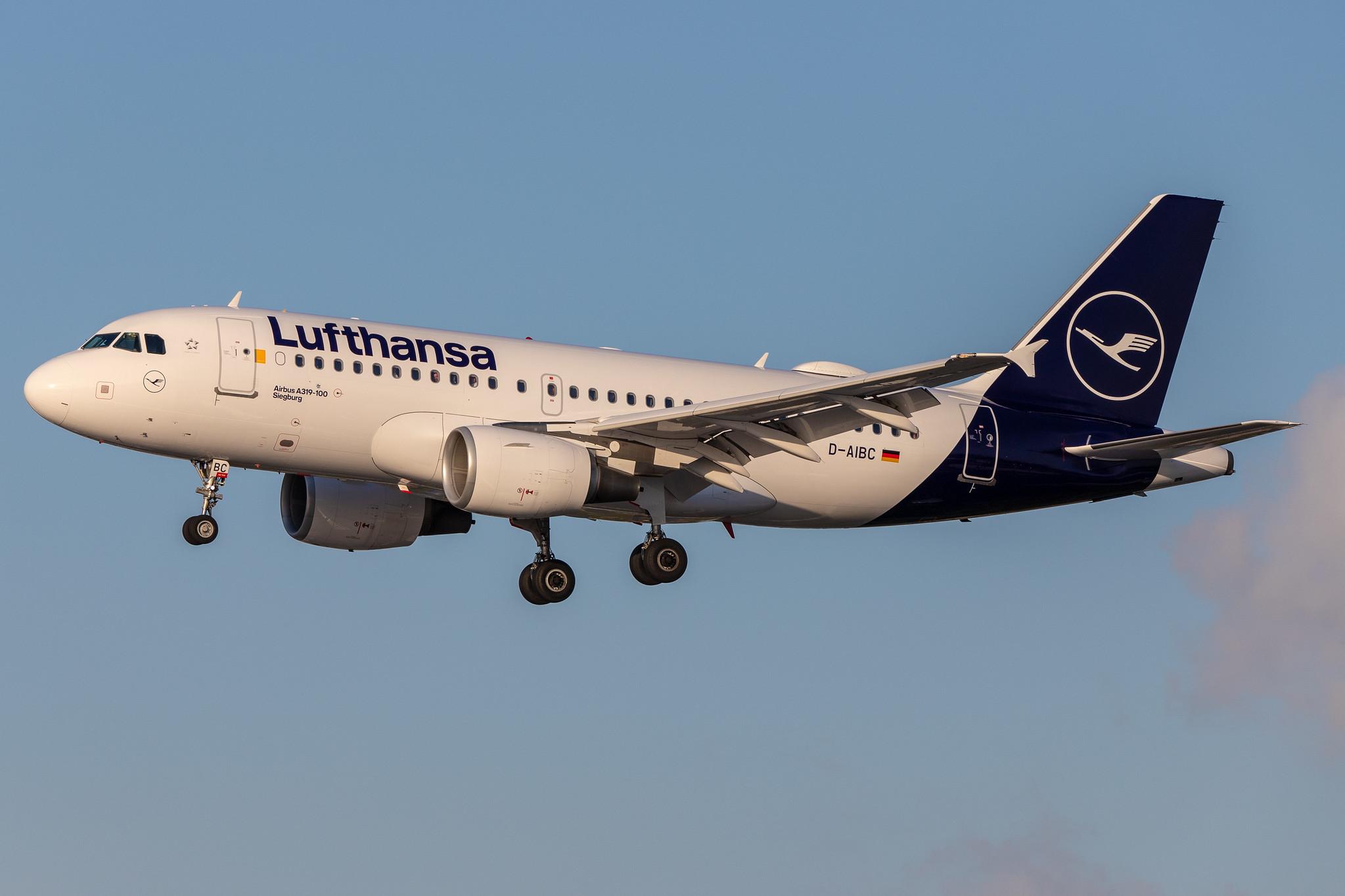 Hamburg Airport: Lufthansa (LH / DLH) |  Airbus A319-112 A319 | D-AIBC | MSN 4332