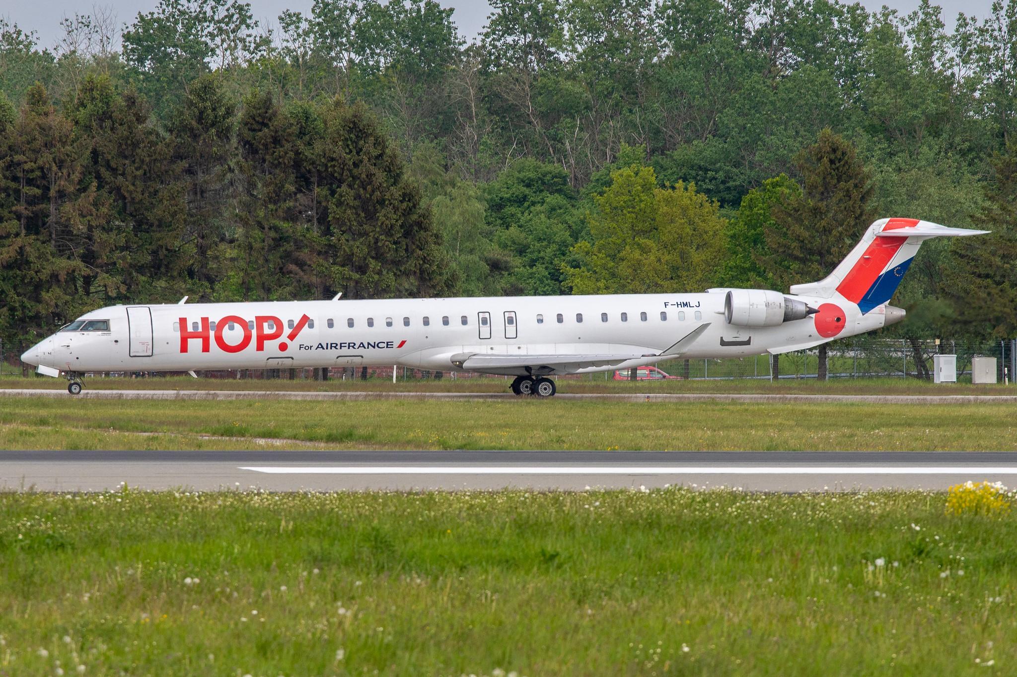 Hamburg Airport: Air France (AF / AFR) | Operator: Air France Hop |  Mitsubishi CRJ-1000EL CRJX | F-HMLJ | MSN 19015