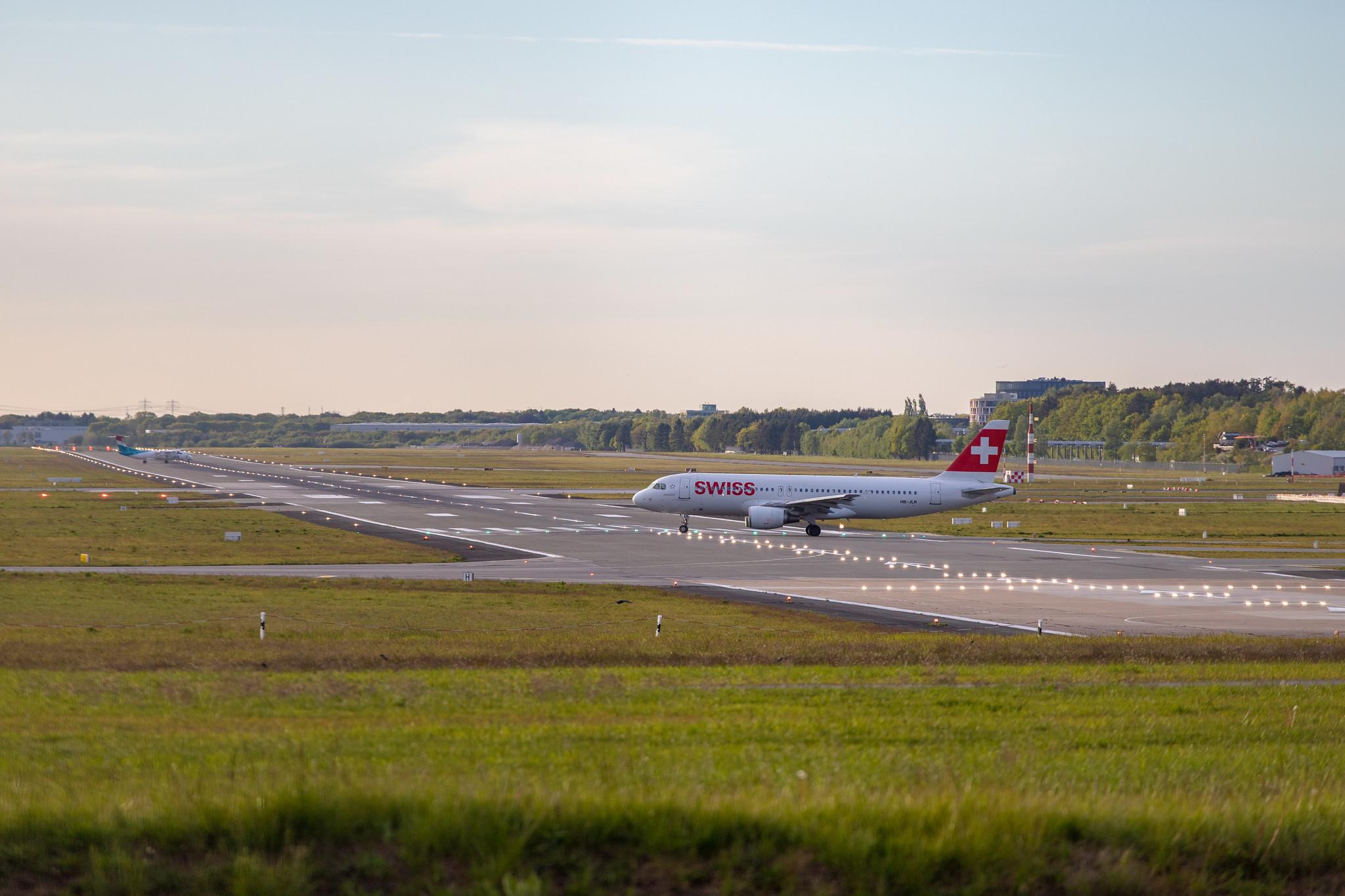 Hamburg Airport: Swiss (LX / SWR) |  Airbus A320-214 A320 | HB-JLR | MSN 5037