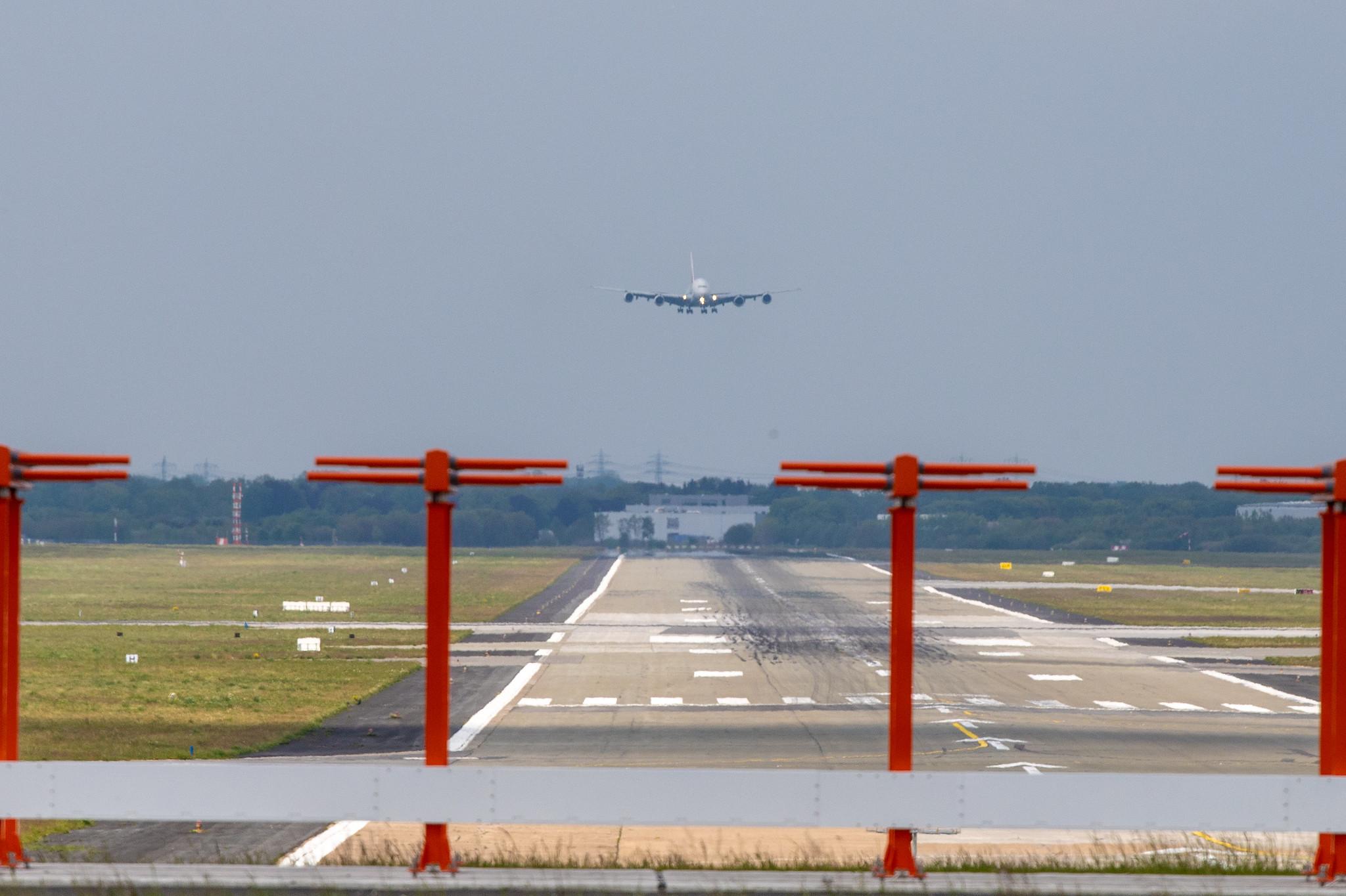 Hamburg Airport: Emirates (EK / UAE) |  Airbus A380-842 A388 | A6-EVC | MSN 248