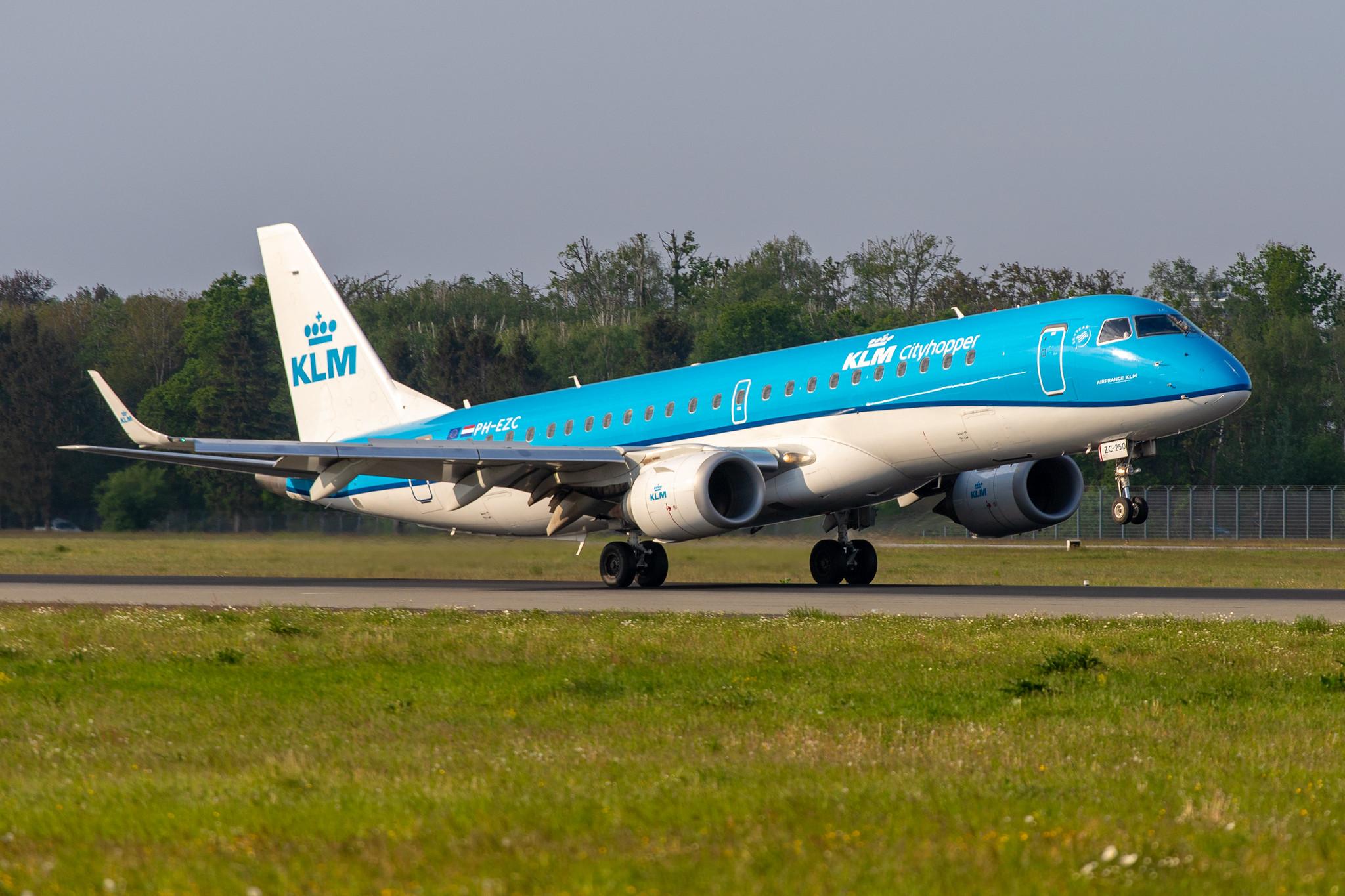 Hamburg Airport: KLM (KL / KLM) | Operator: KLM Cityhopper |  Embraer E190STD E190 | PH-EZC | MSN 19000250