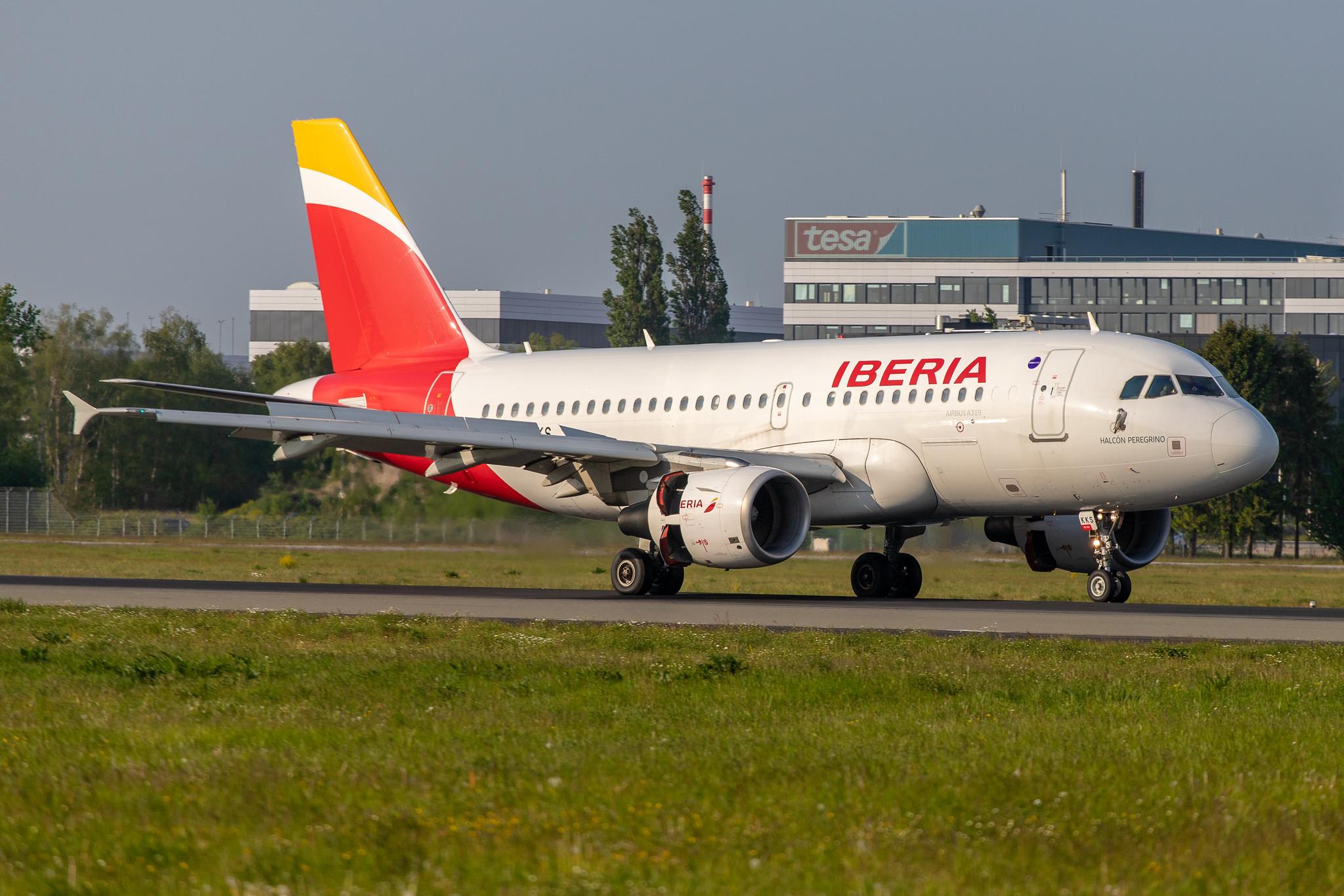 Hamburg Airport: Iberia (IB / IBE) |  Airbus A319-111 A319 | EC-KKS | MSN 3320