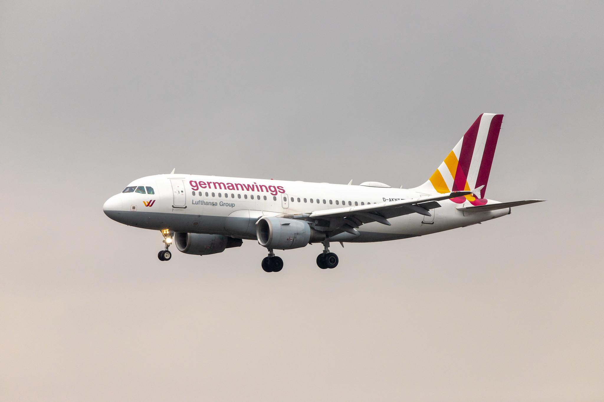 Hamburg Airport: Eurowings (EW / EWG) | Operator: Germanwings |  Airbus A319-112 A319 | D-AKNT | MSN 2607
