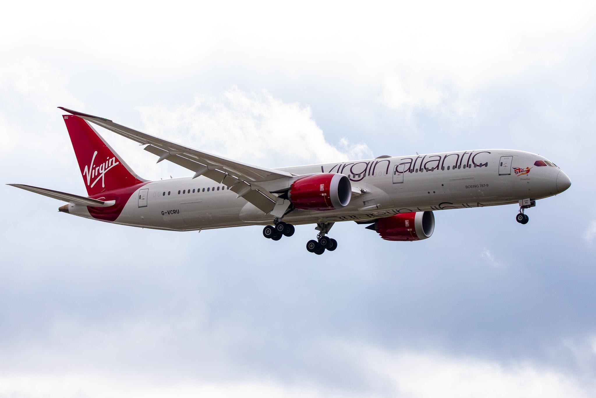 London Heathrow Airport: Virgin Atlantic (VS / VIR) |  Boeing 787-9 Dreamliner B789 | G-VCRU | MSN 37972