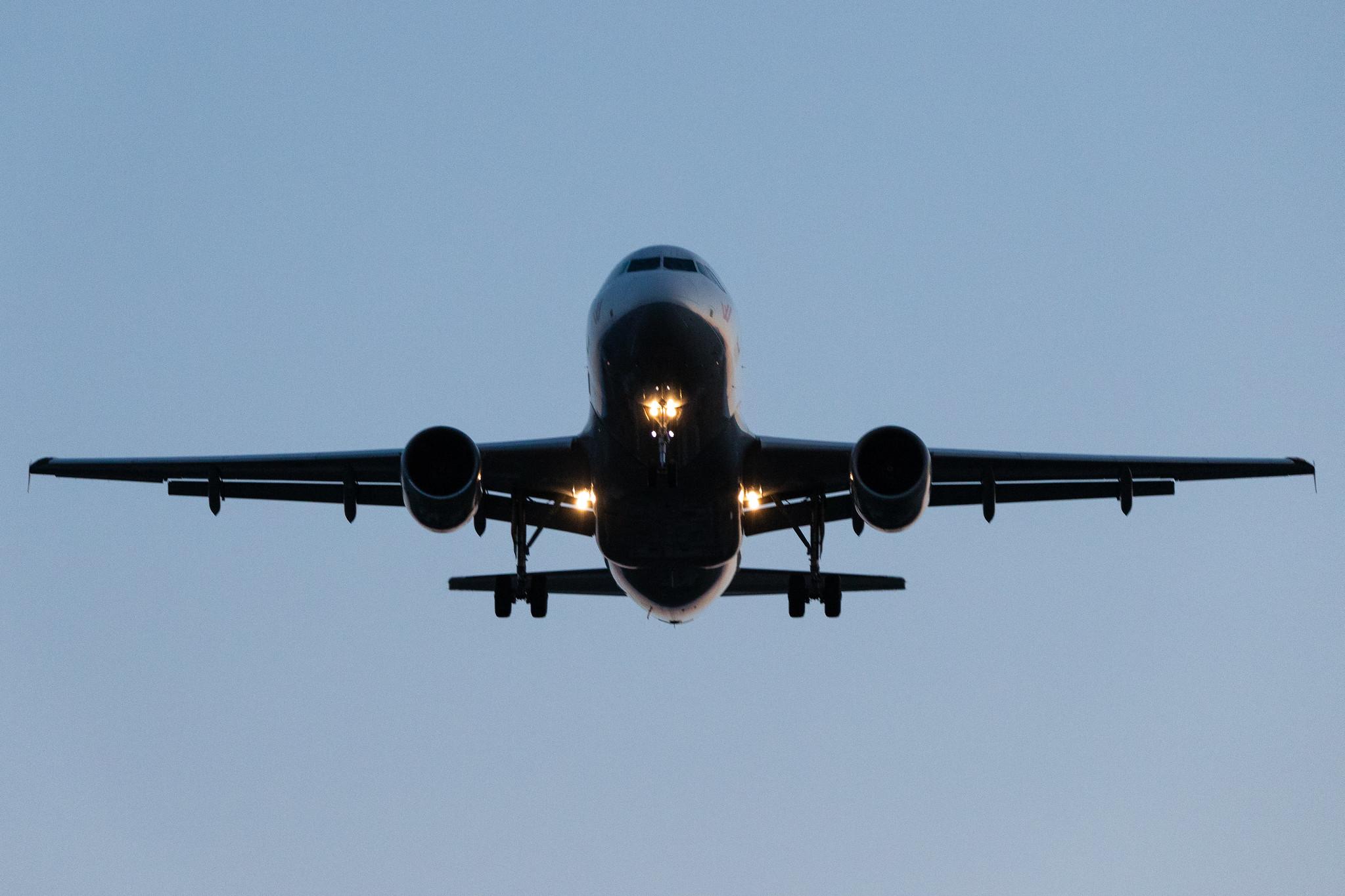 Hamburg Airport: LEVEL (VK / FOO) |  Airbus A321-211 A321 | OE-LCF | MSN 1966