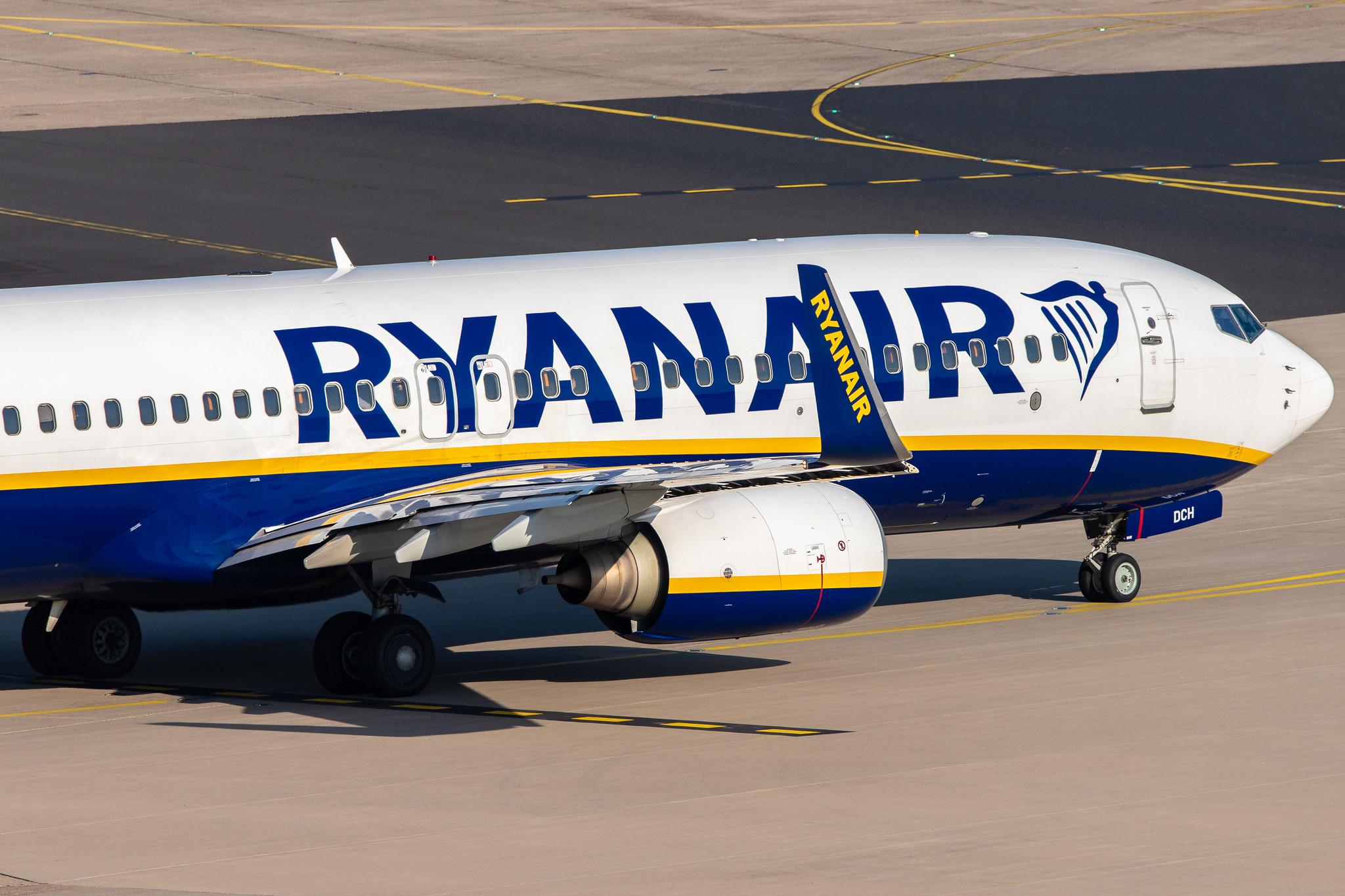 Köln Bonn Airport: Ryanair (FR / RYR) |  Boeing 737-8AS B738 | EI-DCH | MSN 33566