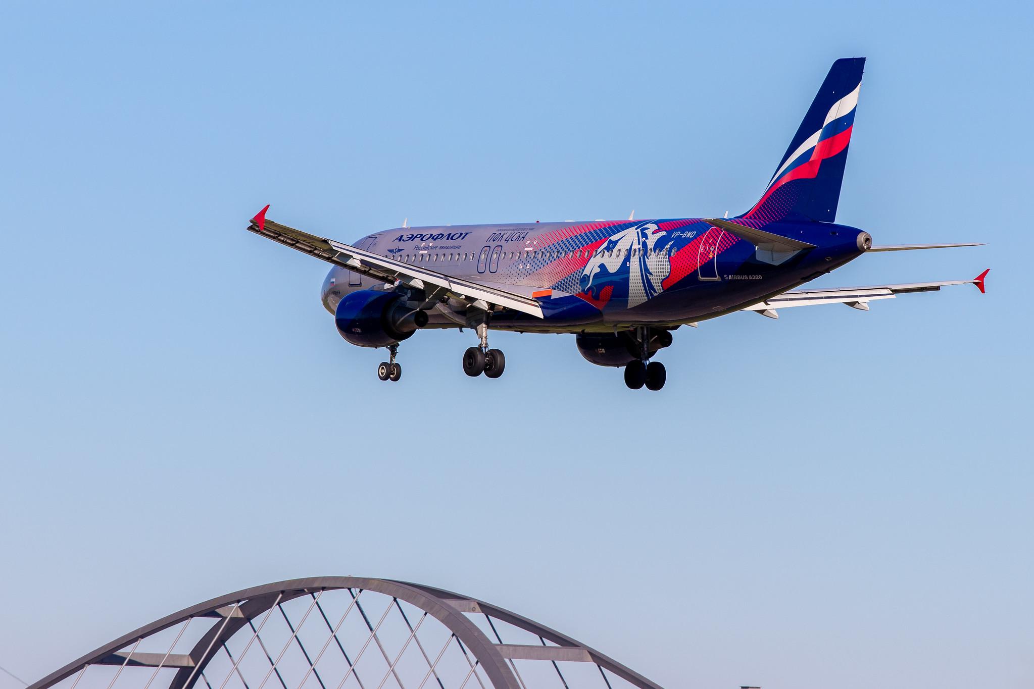 Hamburg Airport: Aeroflot (SU / AFL) | Livery: CSKA Moscow Livery |  Airbus A320-214 A320 | VP-BWD | MSN 2116