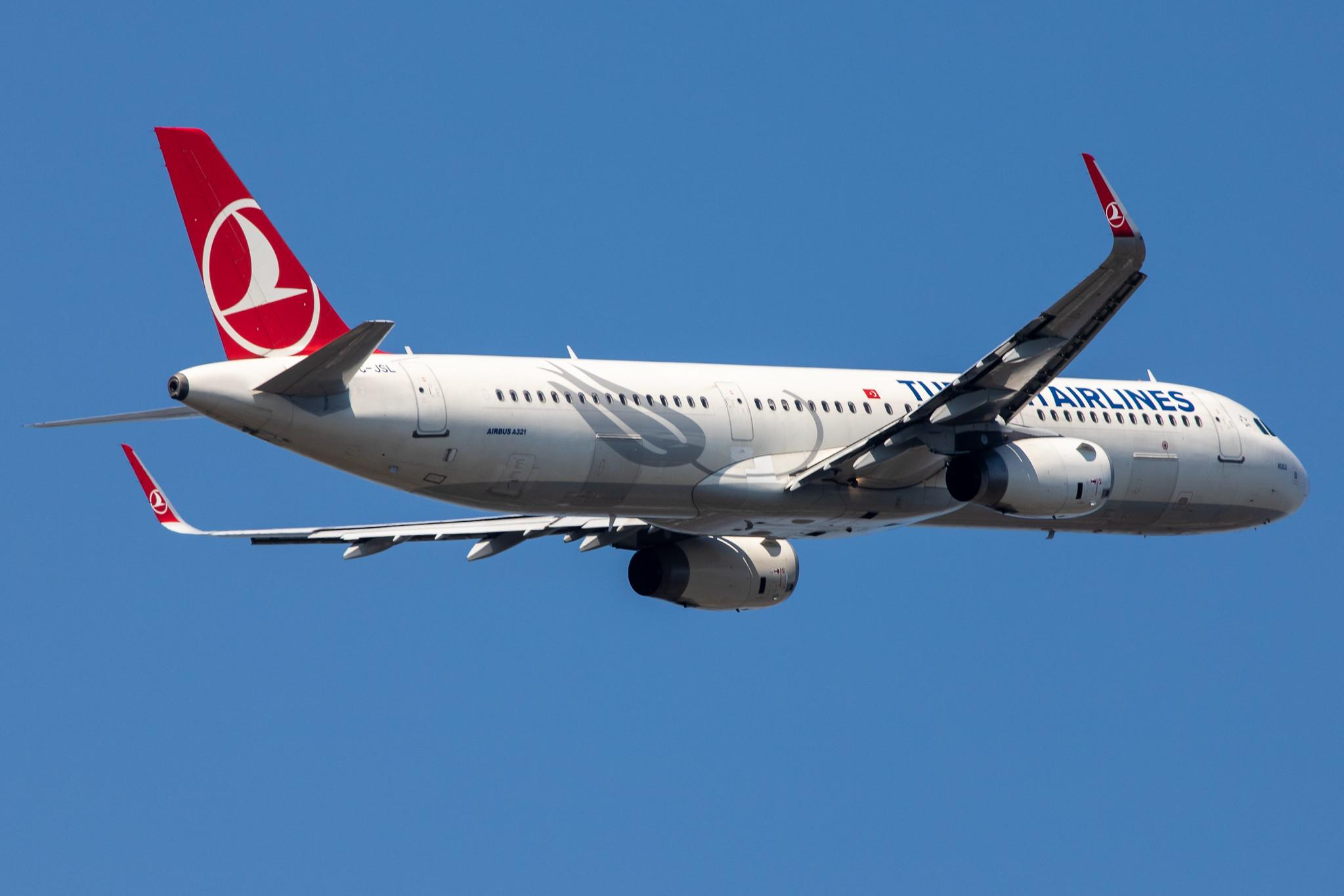 Hamburg Airport: Turkish Airlines (TK / THY) |  Airbus A321-231 A321 | TC-JSL | MSN 5667