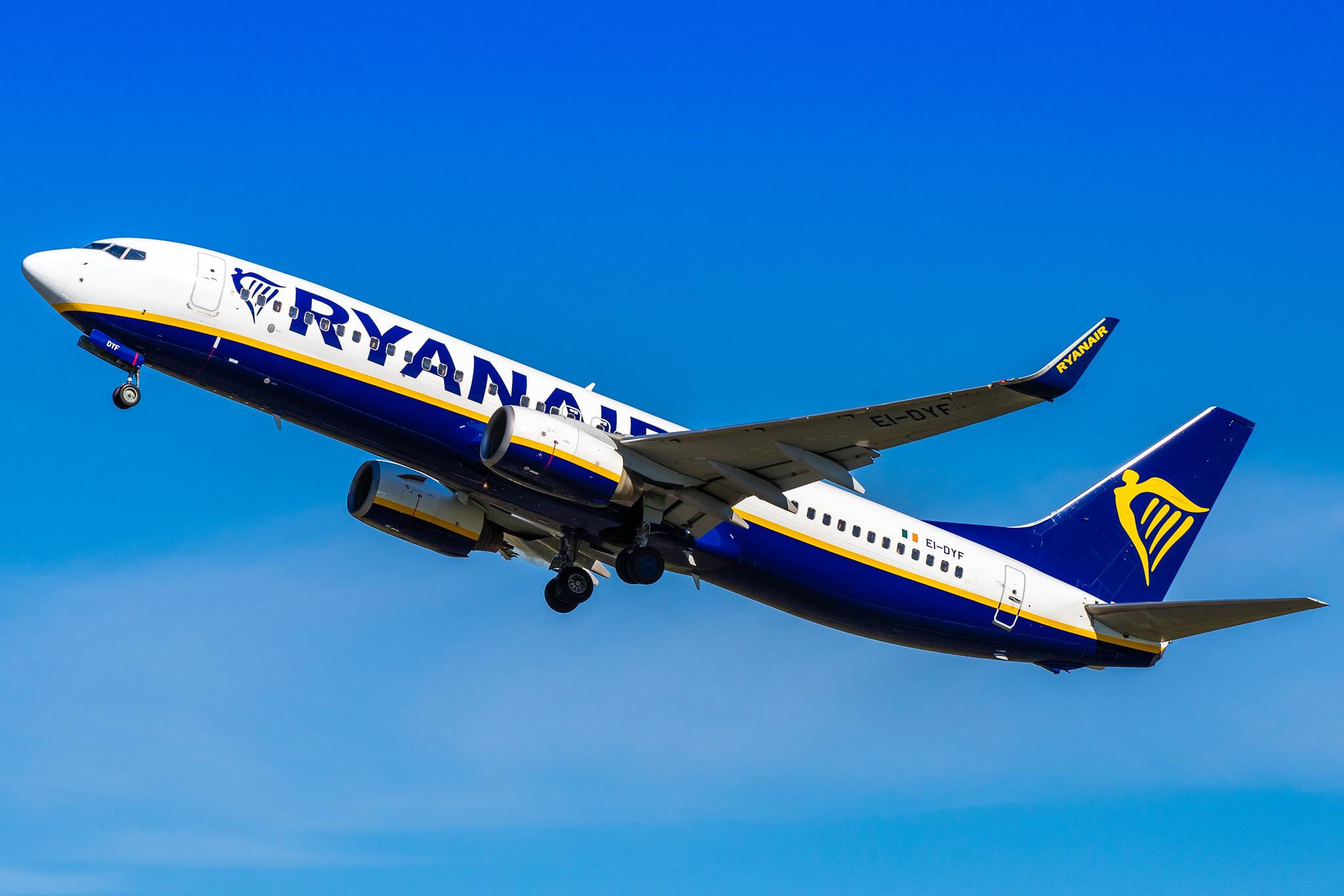 Hamburg Airport: Ryanair (FR / RYR) |  Boeing 737-8AS B738 | EI-DYF | MSN 36569