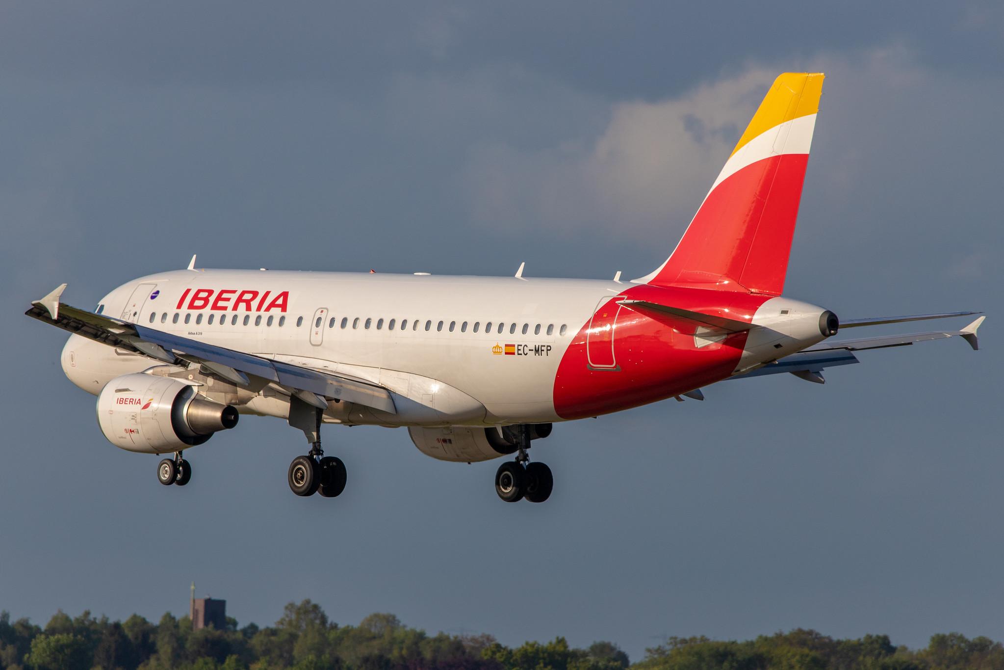 Hamburg Airport: Iberia (IB / IBE) |  Airbus A319-111 A319 | EC-MFP | MSN 0998