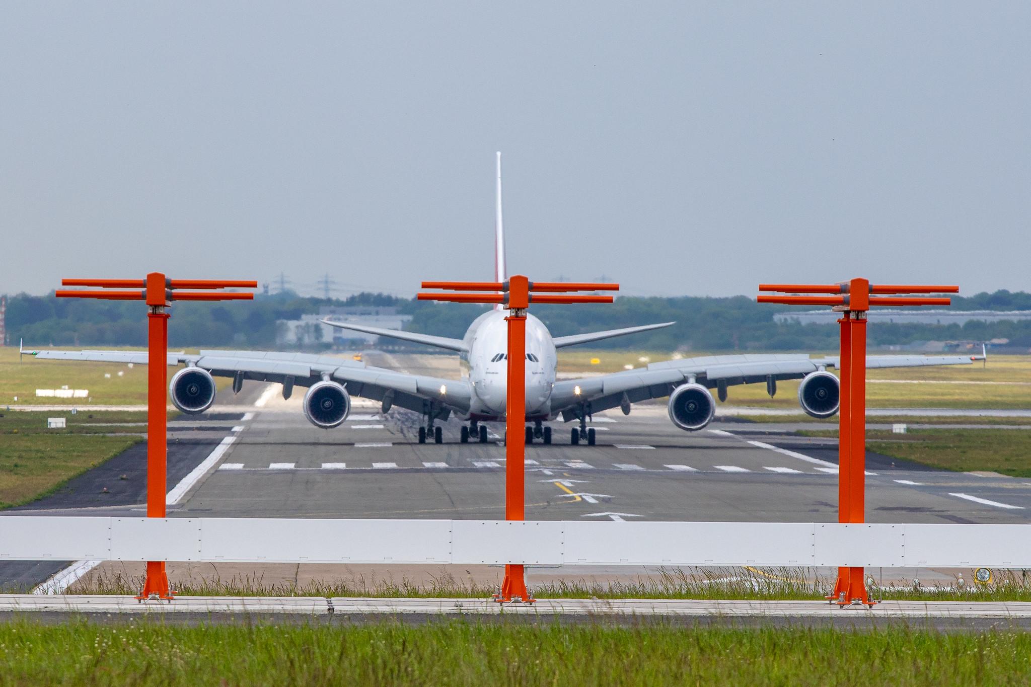 Hamburg Airport: Emirates (EK / UAE) |  Airbus A380-842 A388 | A6-EVC | MSN 248