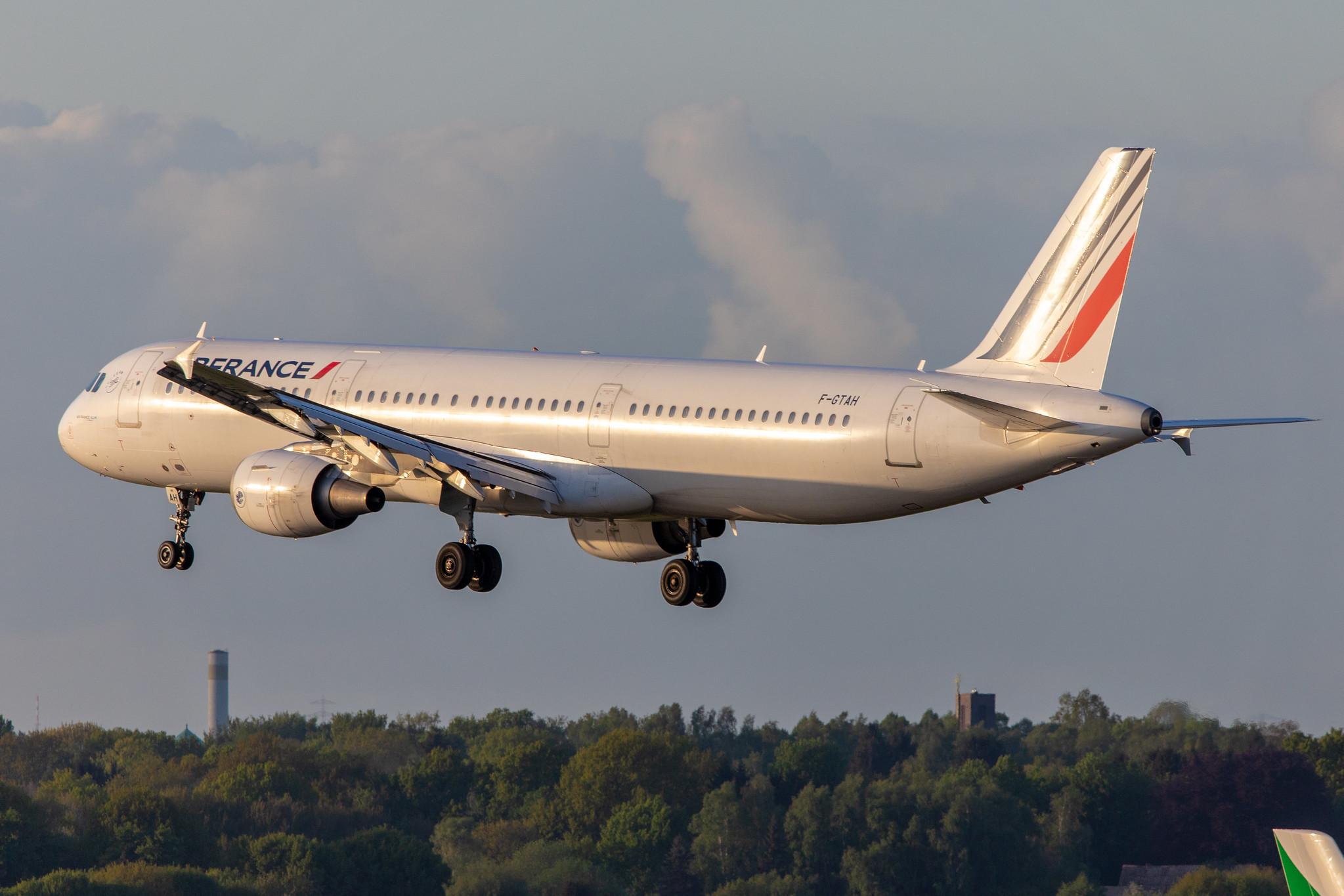 Hamburg Airport: Air France (AF / AFR) |  Airbus A321-212 A321 | F-GTAH | MSN 1133