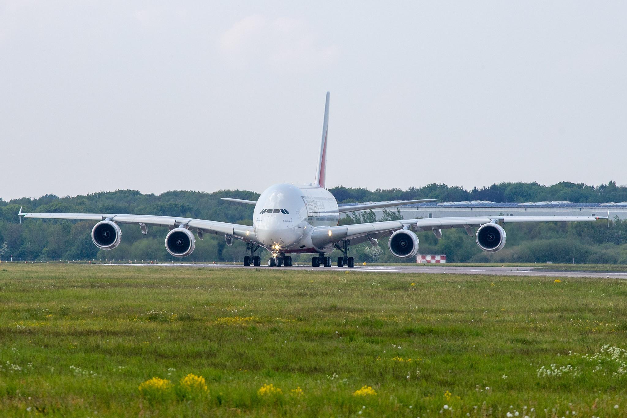 Hamburg Airport: Emirates (EK / UAE) |  Airbus A380-842 A388 | A6-EVC | MSN 248