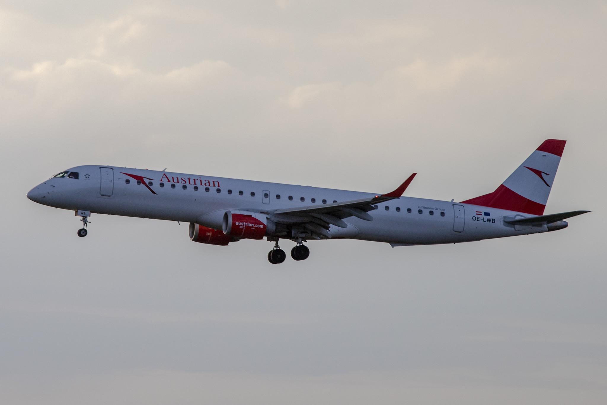 Hamburg Airport: Austrian Airlines (OS / AUA) |  Embraer E195LR E195 | OE-LWB | MSN 19000324