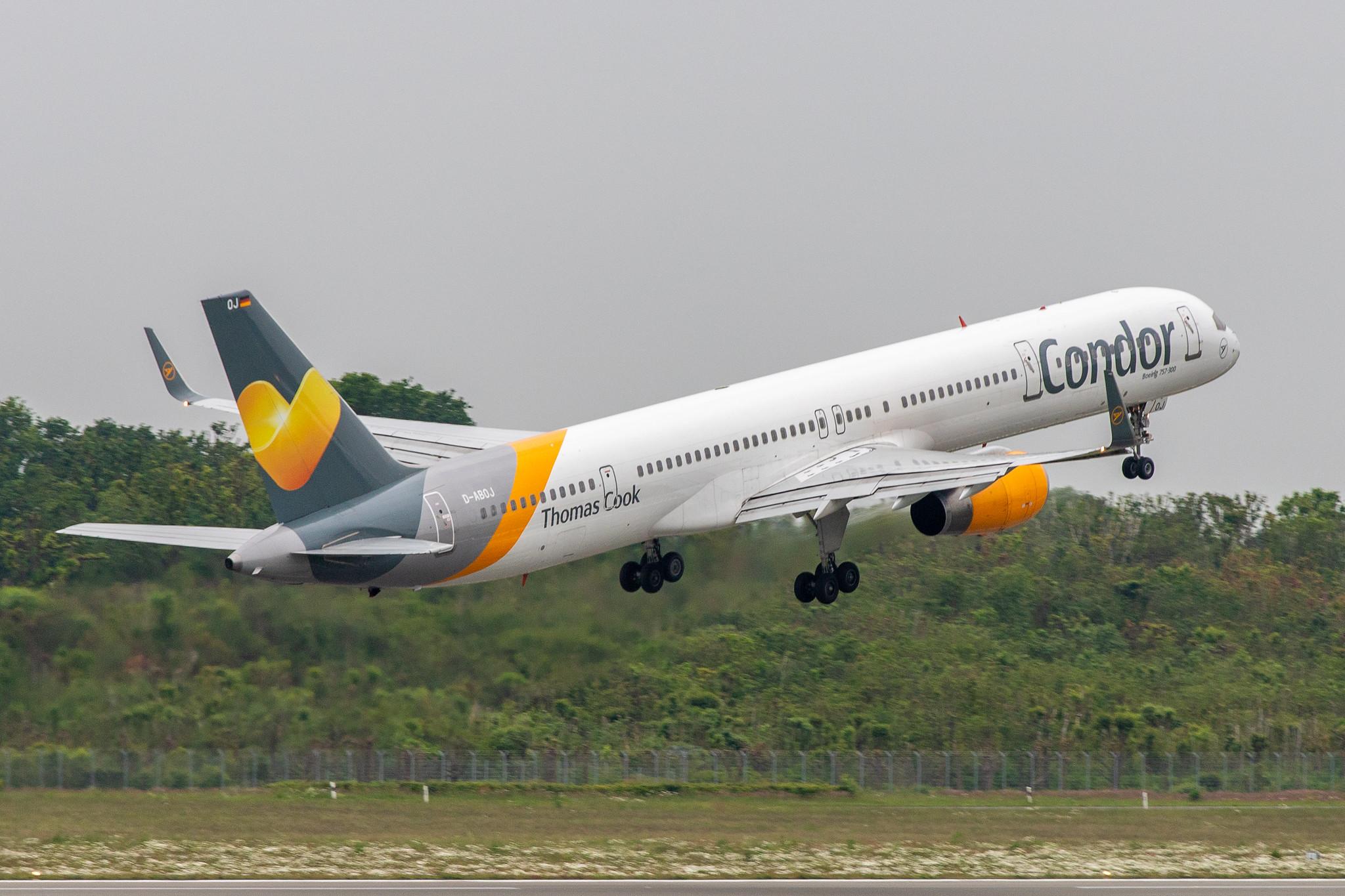 Hamburg Airport: Condor (DE / CFG) |  Boeing 757-330 B753 | D-ABOJ | MSN 29019