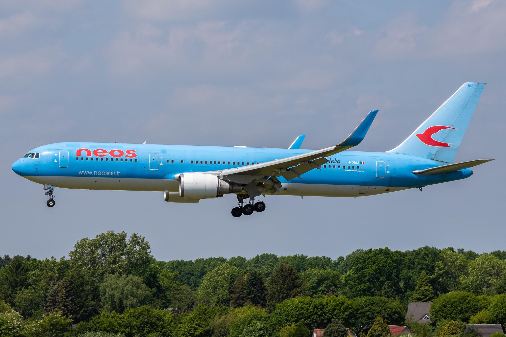 Hamburg Airport: Neos (NO / NOS) |  Boeing 767-306(ER) B763 | I-NDMJ | MSN 27958