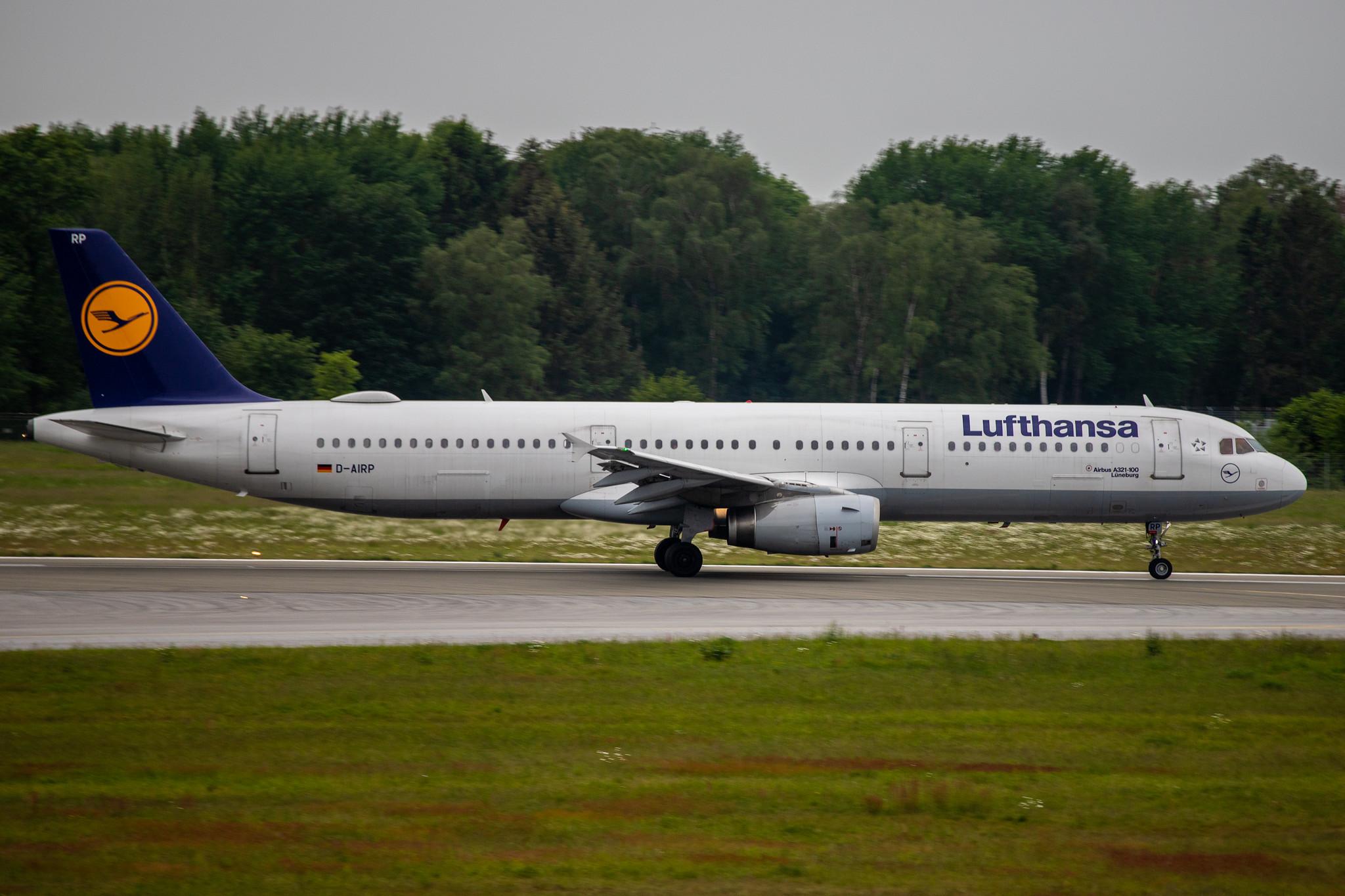 Hamburg Airport: Lufthansa (LH / DLH) |  Airbus A321-131 A321 | D-AIRP | MSN 0564
