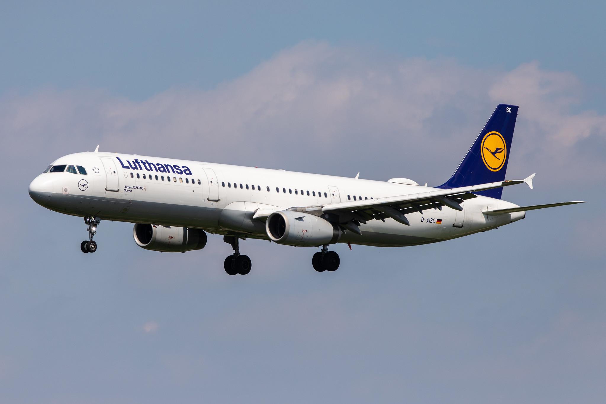 Hamburg Airport: Lufthansa (LH / DLH) |  Airbus A321-231 A321 | D-AISC | MSN 1161