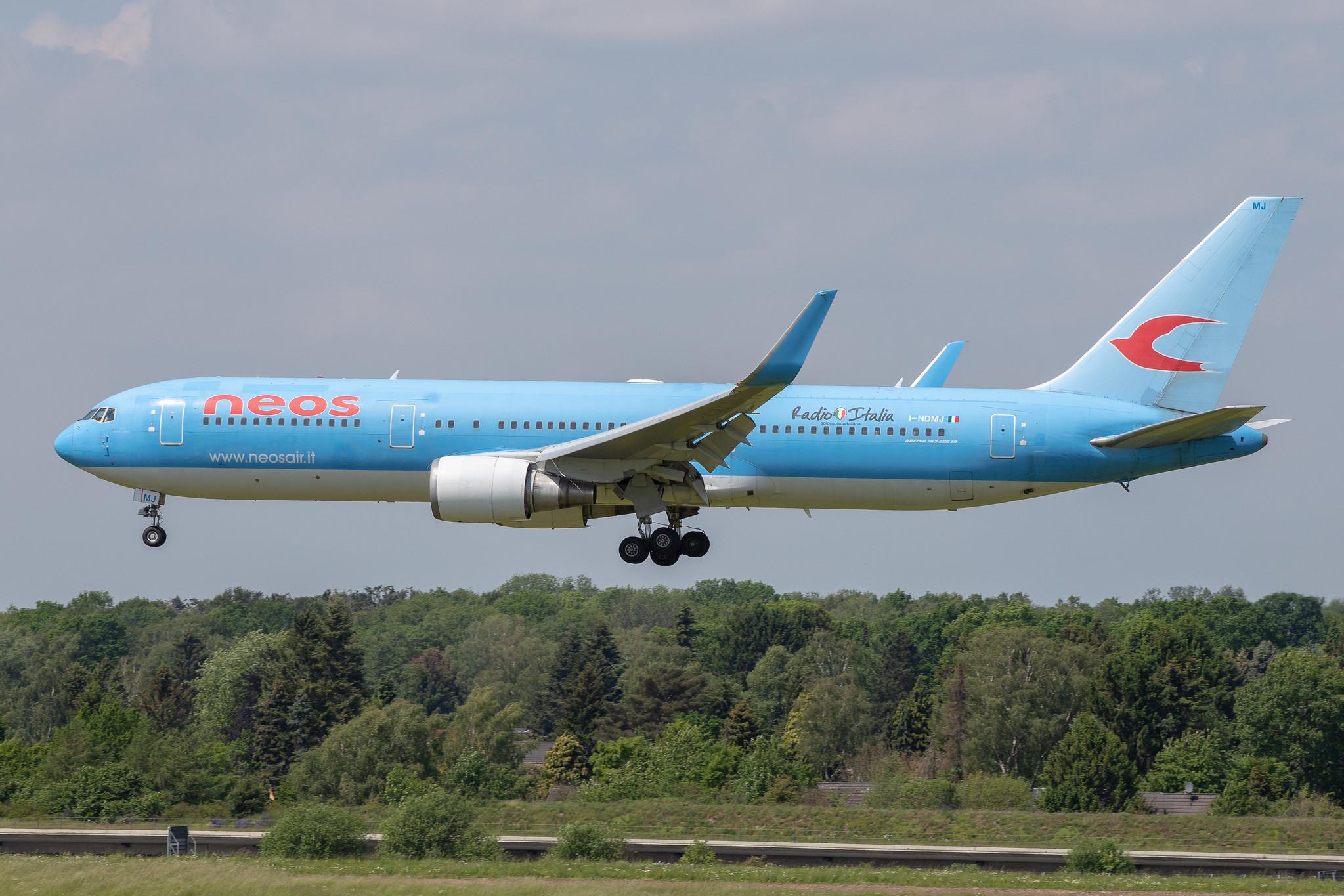 Hamburg Airport: Neos (NO / NOS) |  Boeing 767-306(ER) B763 | I-NDMJ | MSN 27958