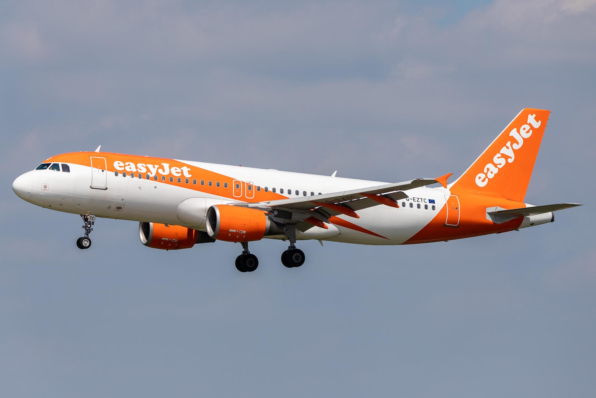 Hamburg Airport: easyJet (U2 / EZY) |  Airbus A320-214 A320 | G-EZTC | MSN 3871
