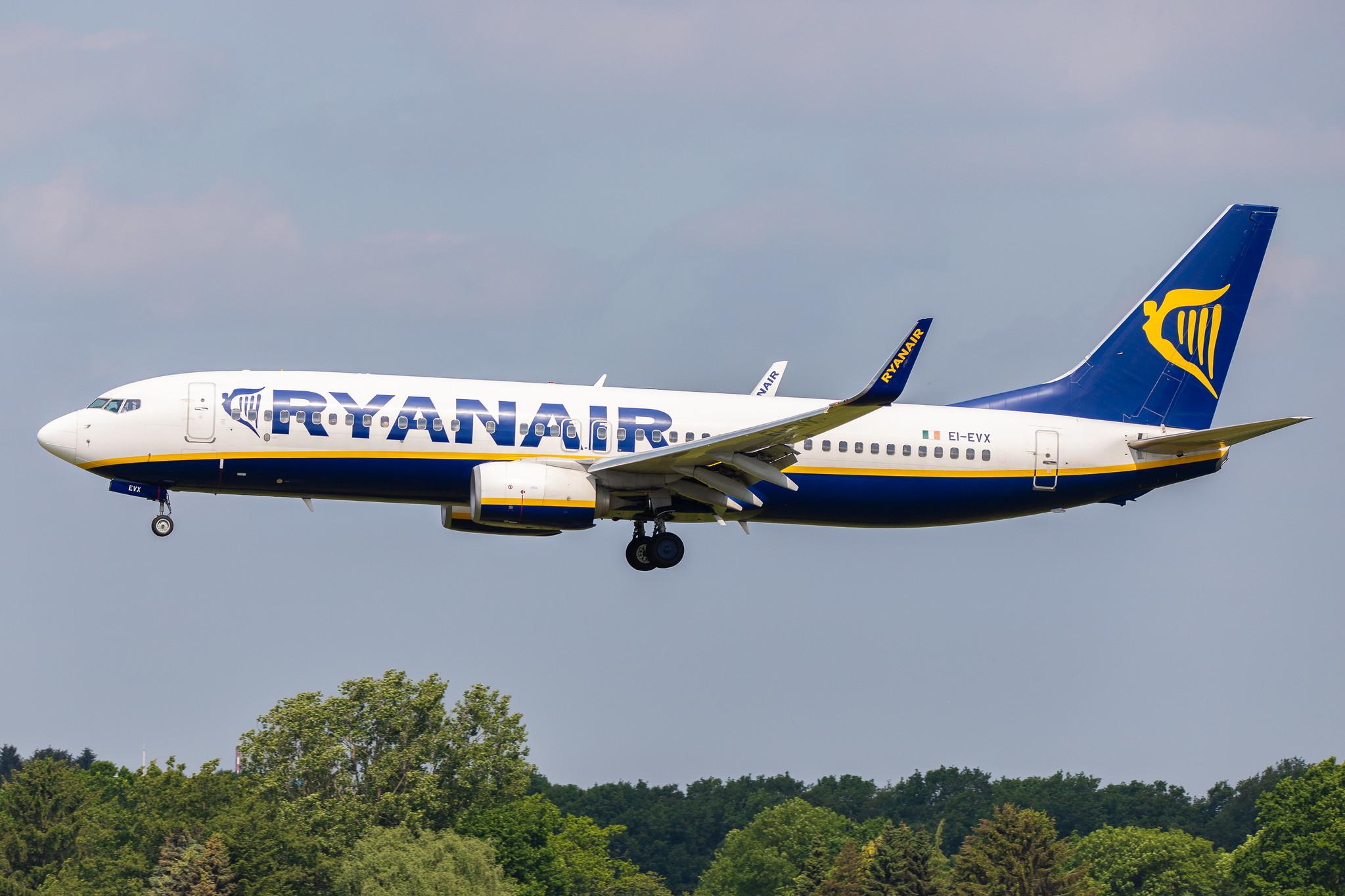 Hamburg Airport: Ryanair (FR / RYR) |  Boeing 737-8AS B738 | EI-EVX | MSN 40317