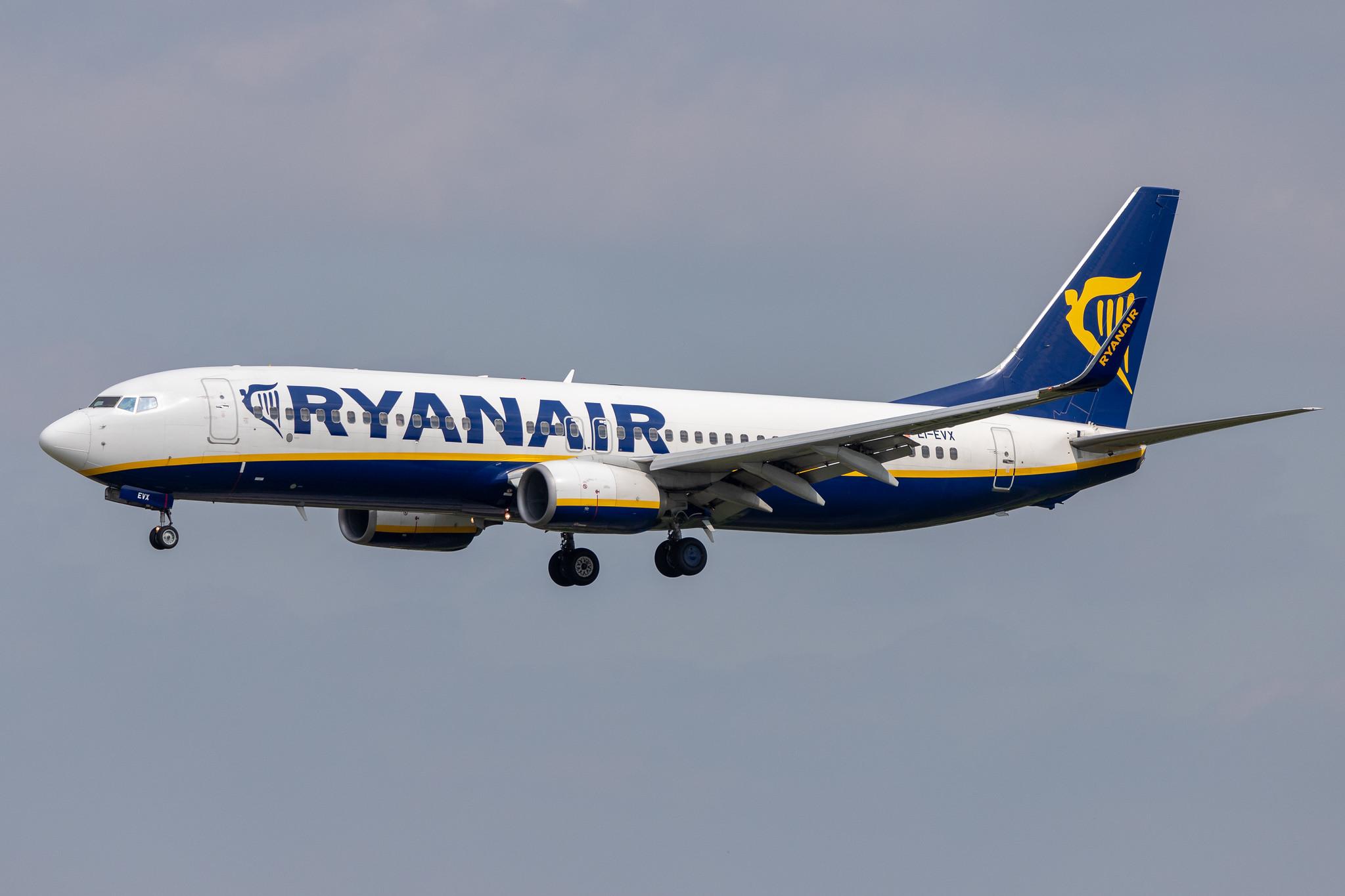 Hamburg Airport: Ryanair (FR / RYR) |  Boeing 737-8AS B738 | EI-EVX | MSN 40317