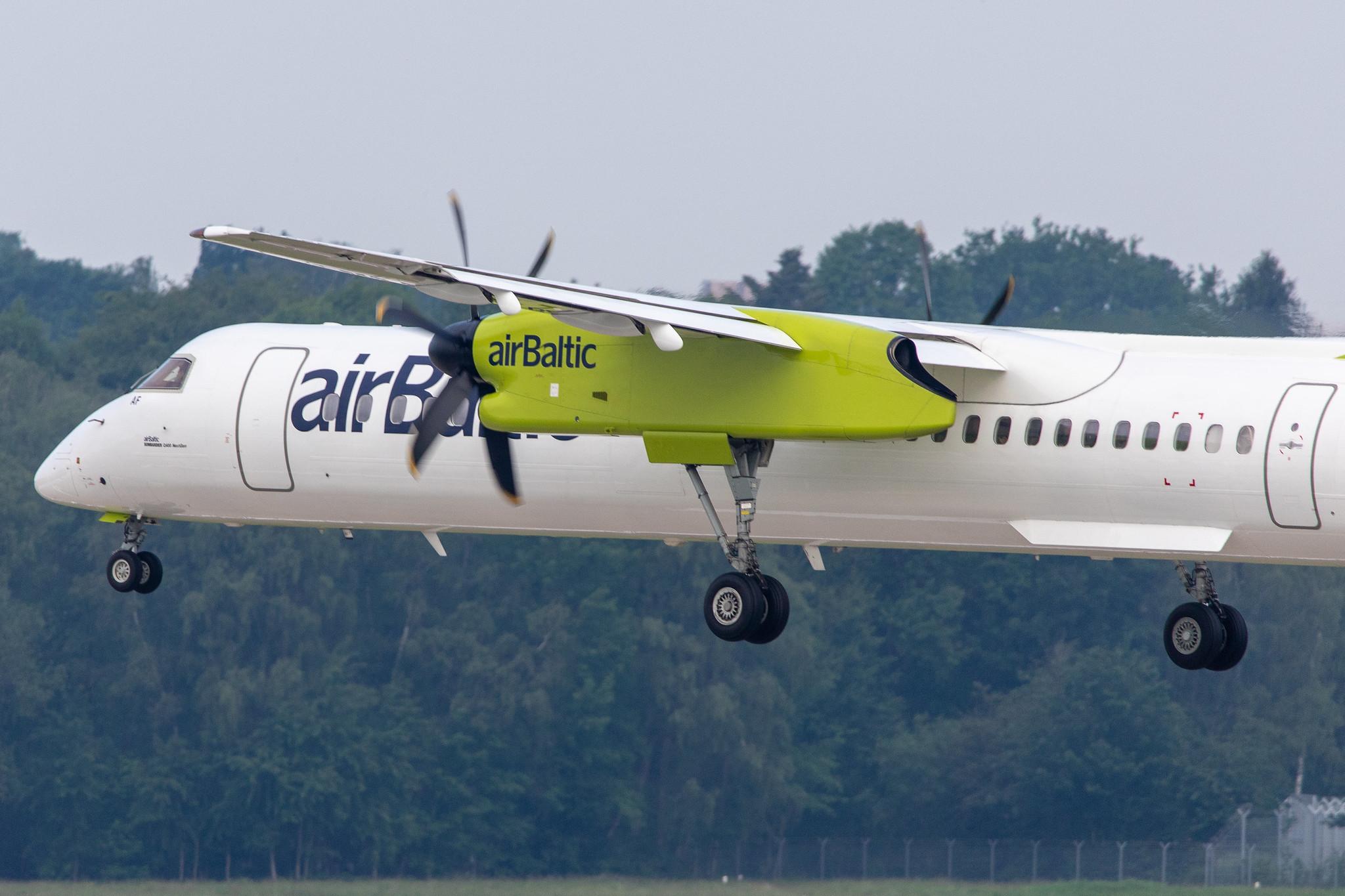 Hamburg Airport: Air Baltic (BT / BTI) |  De Havilland Canada Dash 8-400 DH8D | YL-BAF | MSN 4293