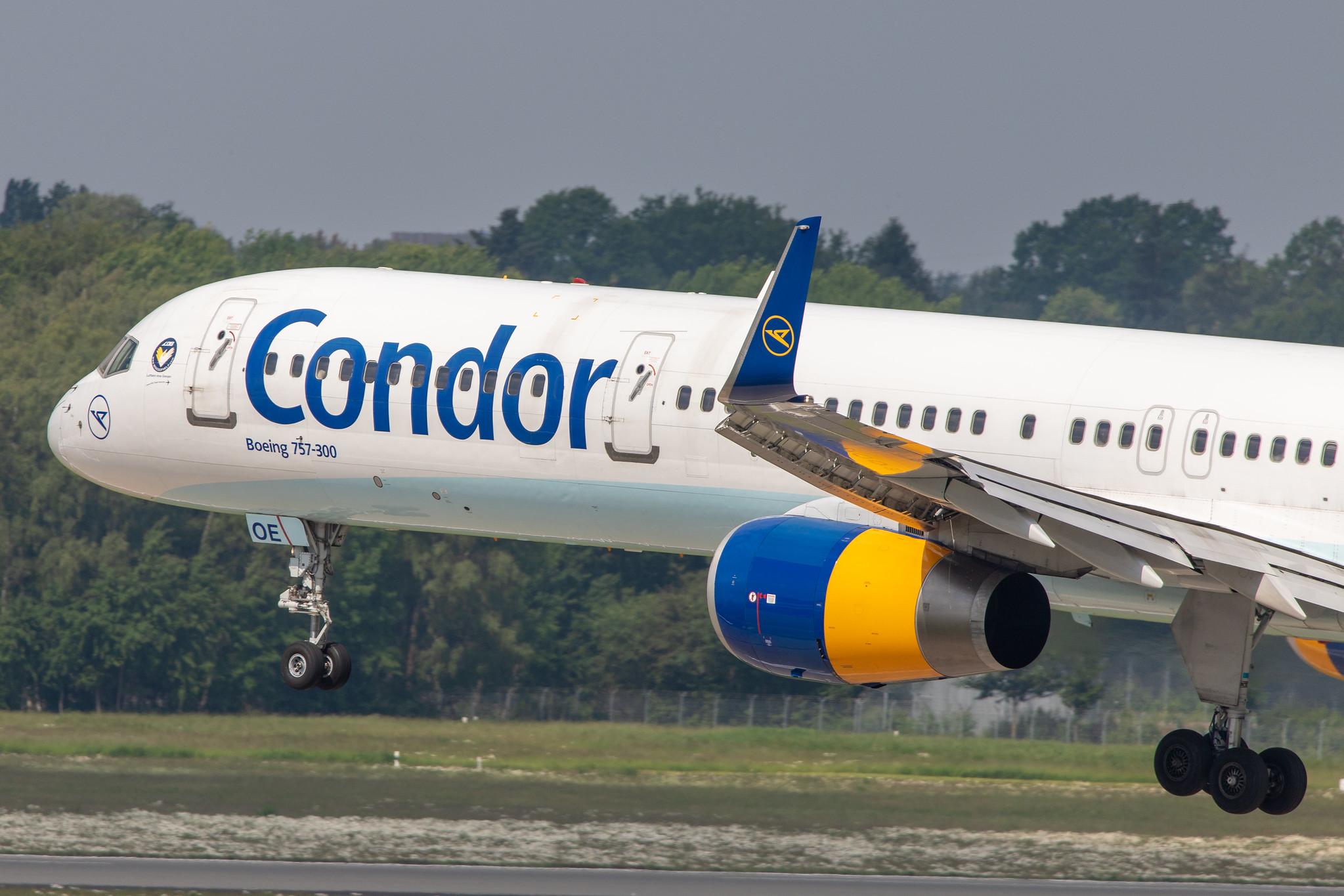 Hamburg Airport: Condor (DE / CFG) |  Boeing 757-330 B753 | D-ABOE | MSN 29012
