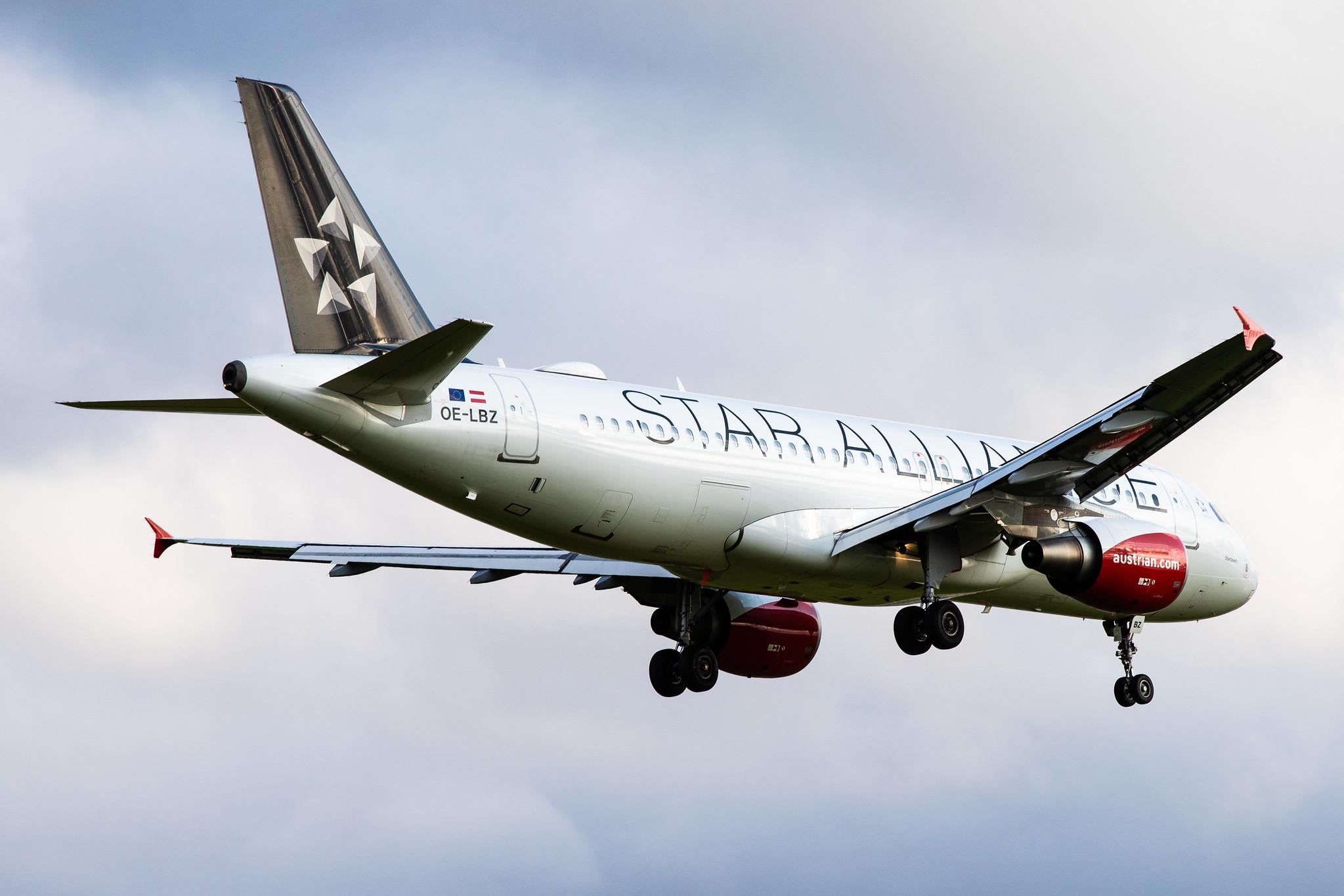 Hamburg Airport: Austrian Airlines (OS / AUA) |  Livery: Star Alliance Livery |  Airbus A320-214 A320 | OE-LBZ | MSN 5181