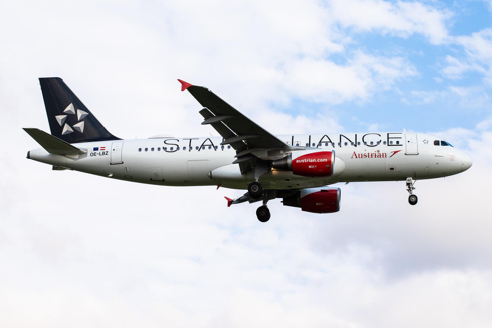 Hamburg Airport: Austrian Airlines (OS / AUA) |  Livery: Star Alliance Livery |  Airbus A320-214 A320 | OE-LBZ | MSN 5181