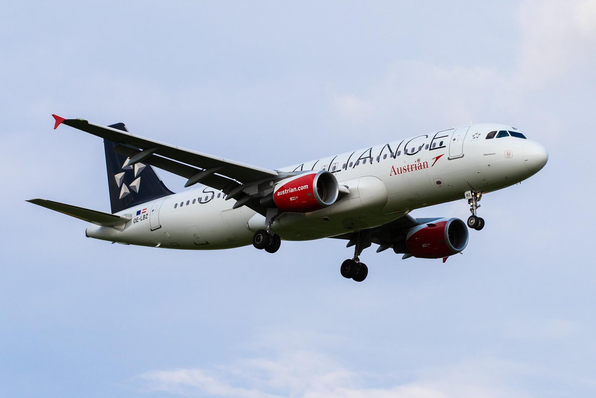 Hamburg Airport: Austrian Airlines (OS / AUA) |  Livery: Star Alliance Livery |  Airbus A320-214 A320 | OE-LBZ | MSN 5181