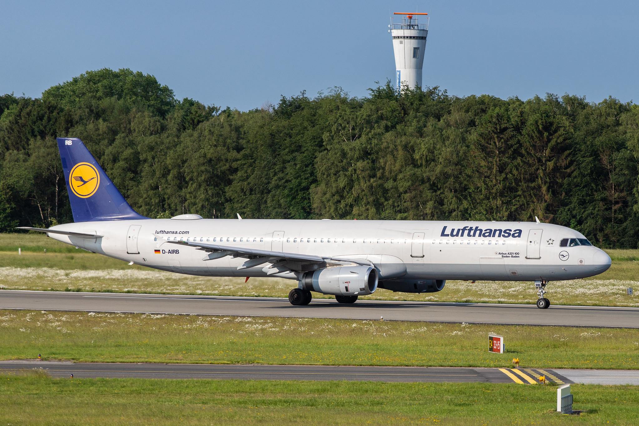 Hamburg Airport: Lufthansa (LH / DLH) |  Airbus A321-131 A321 | D-AIRB | MSN 0468