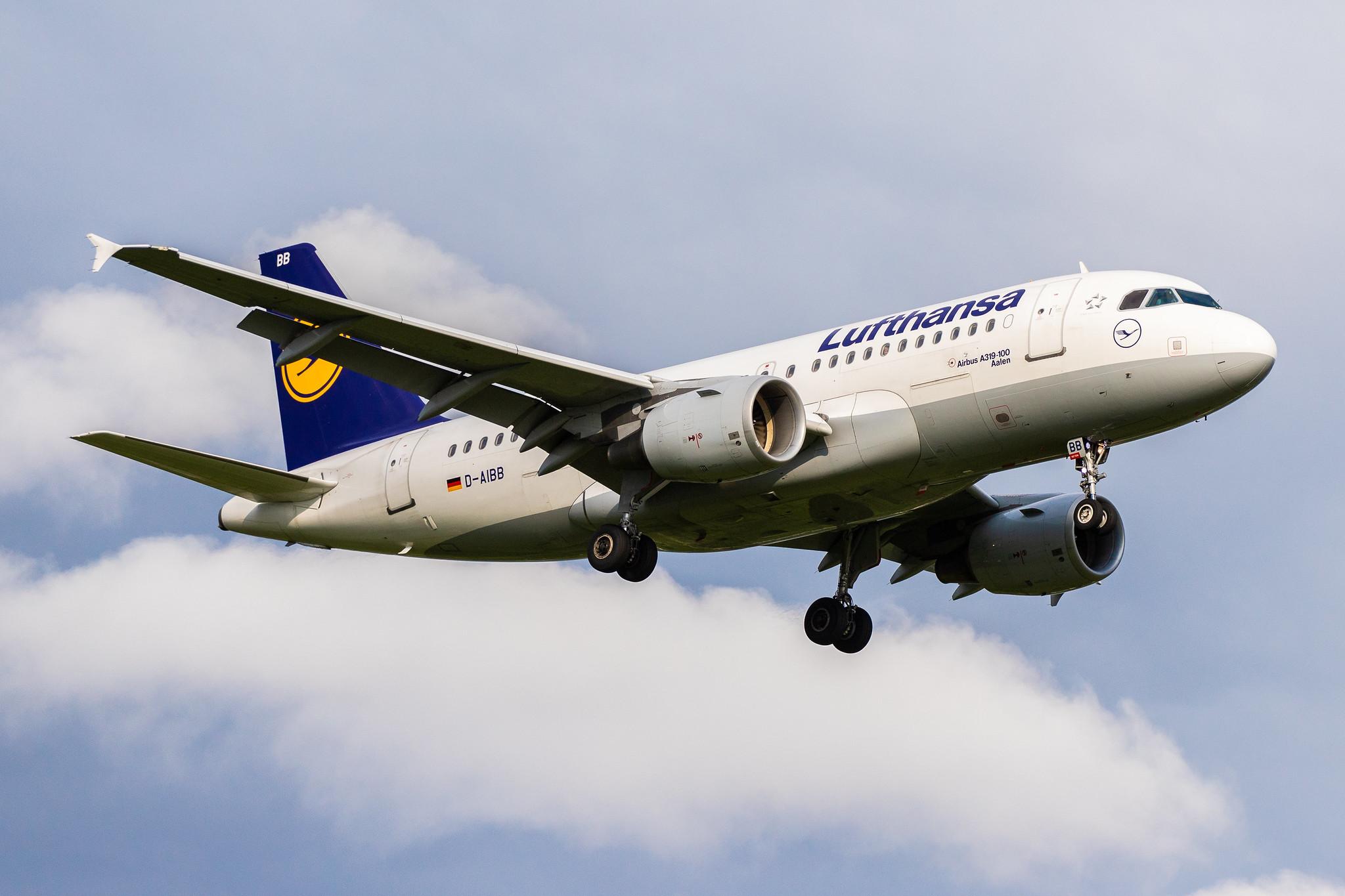 Hamburg Airport: Lufthansa (LH / DLH) |  Airbus A319-112 A319 | D-AIBB | MSN 4182