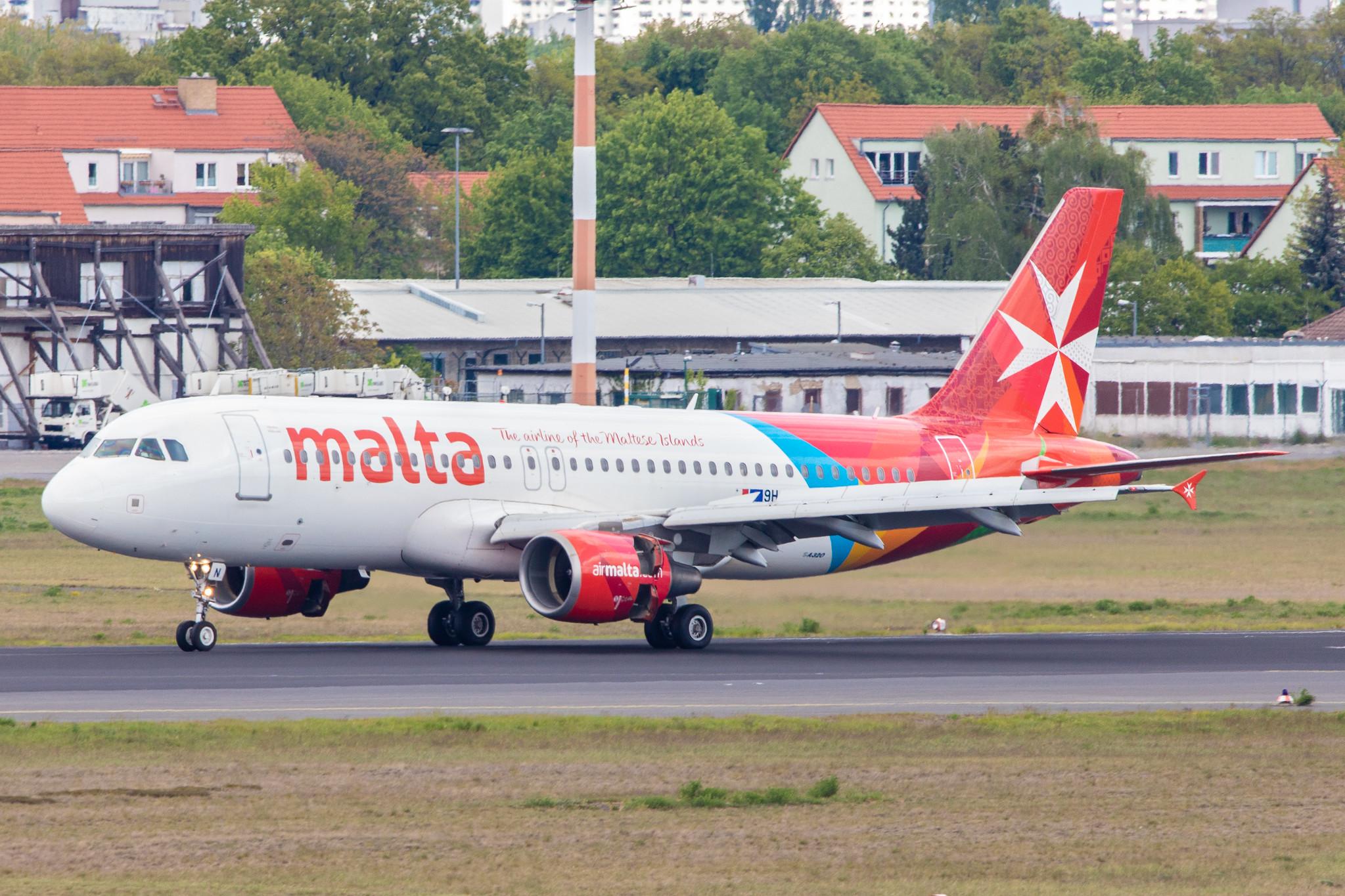 Flughafen Berlin Tegel (TXL): Air Malta (KM / AMC) |  Airbus A320-214 A320 | 9H-AEN | MSN 2665