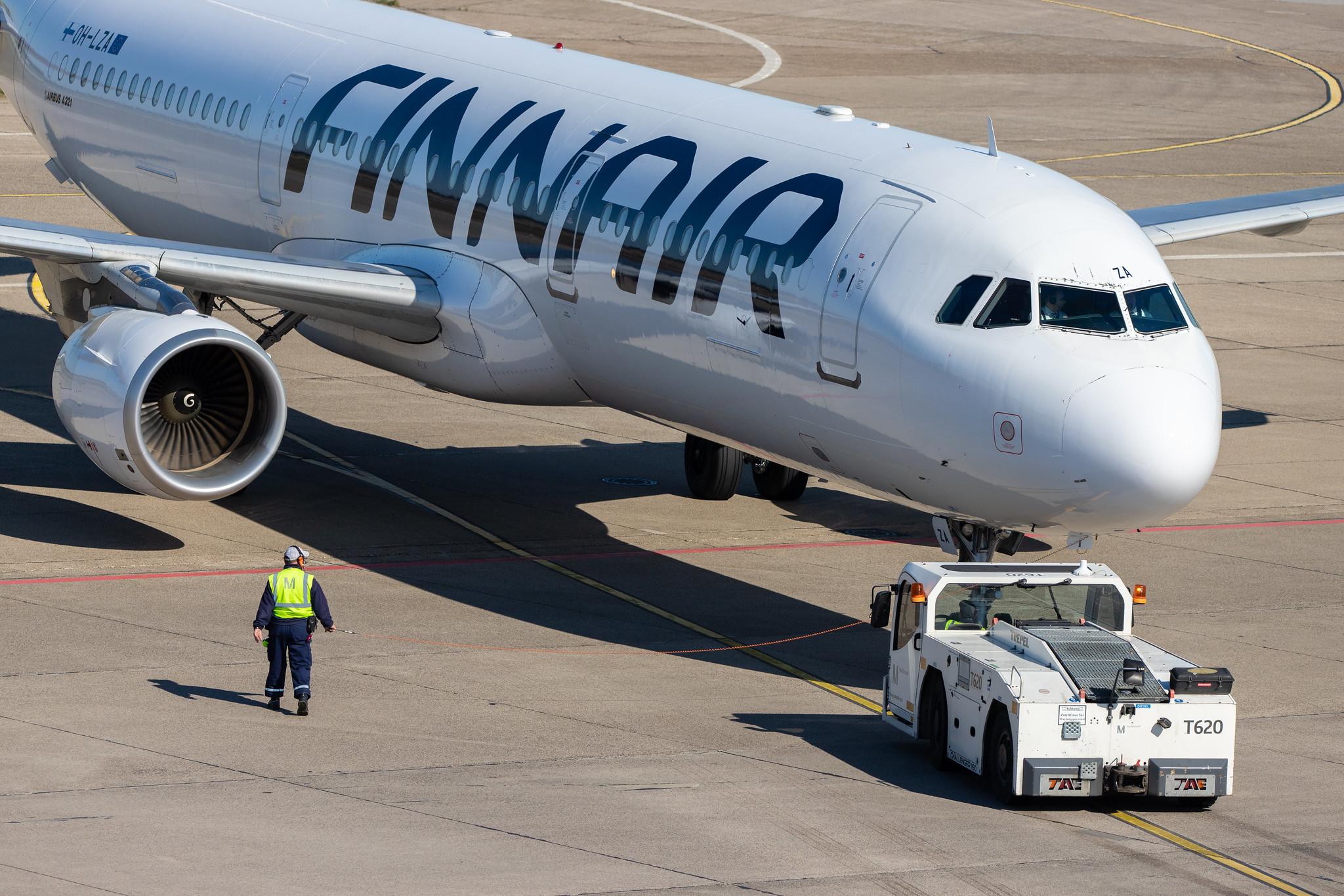 Flughafen Berlin Tegel (TXL): Finnair (AY / FIN) |  Airbus A321-211 A321 | OH-LZA | MSN 0941