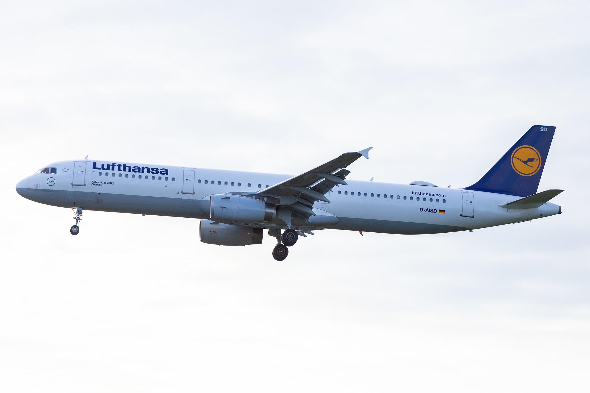 Hamburg Airport: Lufthansa (LH / DLH) |  Airbus A321-231 A321 | D-AISD | MSN 1188