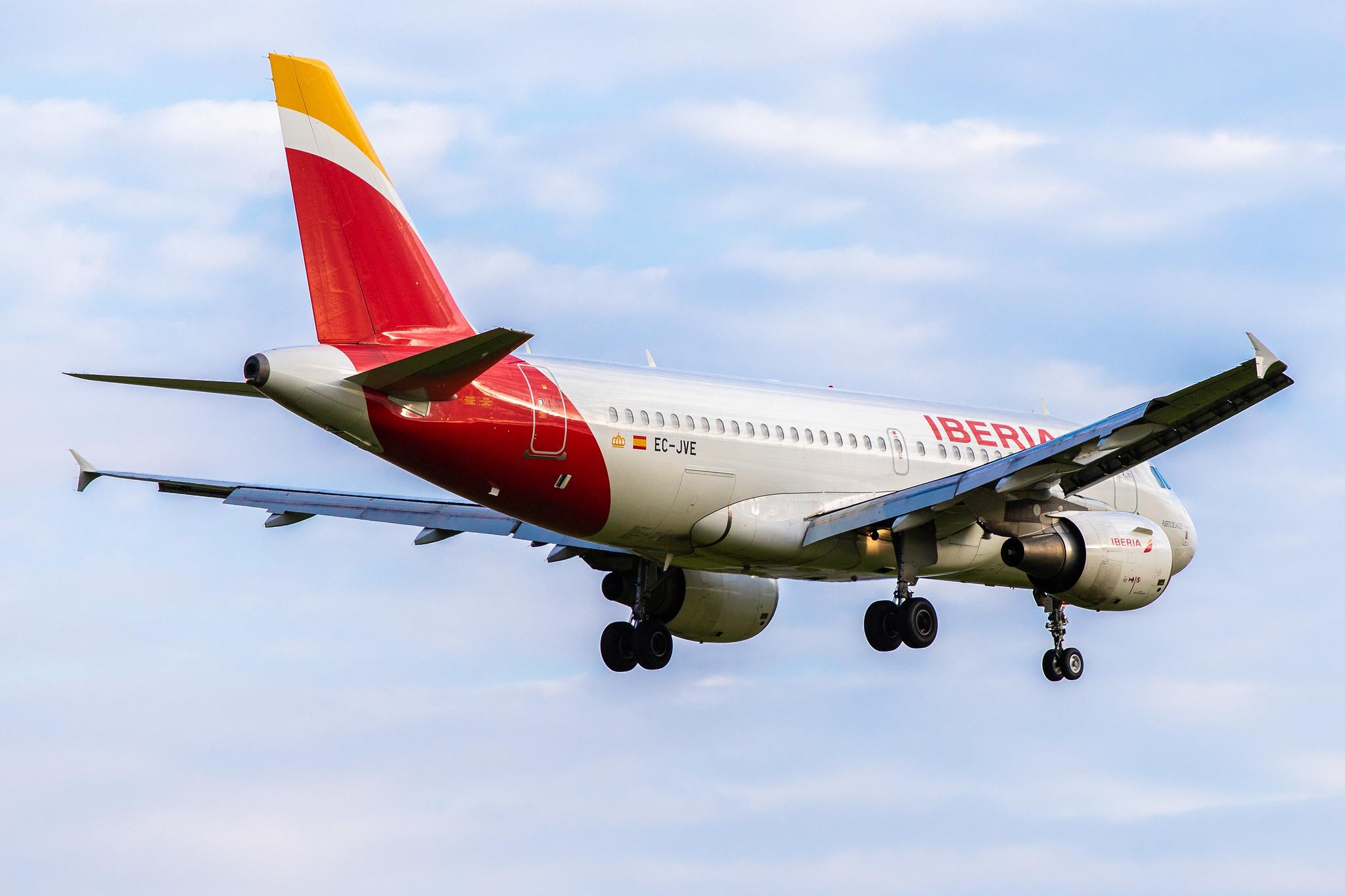 Hamburg Airport: Iberia (IB / IBE) |  Airbus A319-112 A319 | EC-JVE | MSN 2843