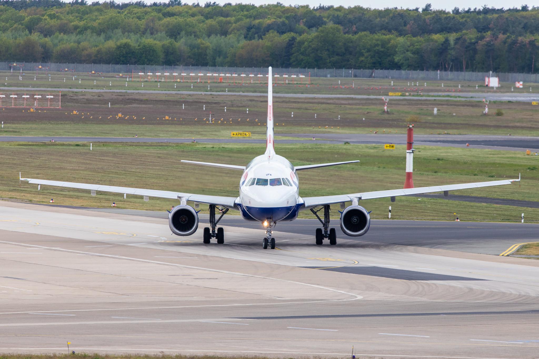 Flughafen Berlin Tegel (TXL): British Airways (BA / BAW) |  Airbus A319-131 A319 | G-EUPA | MSN 1082