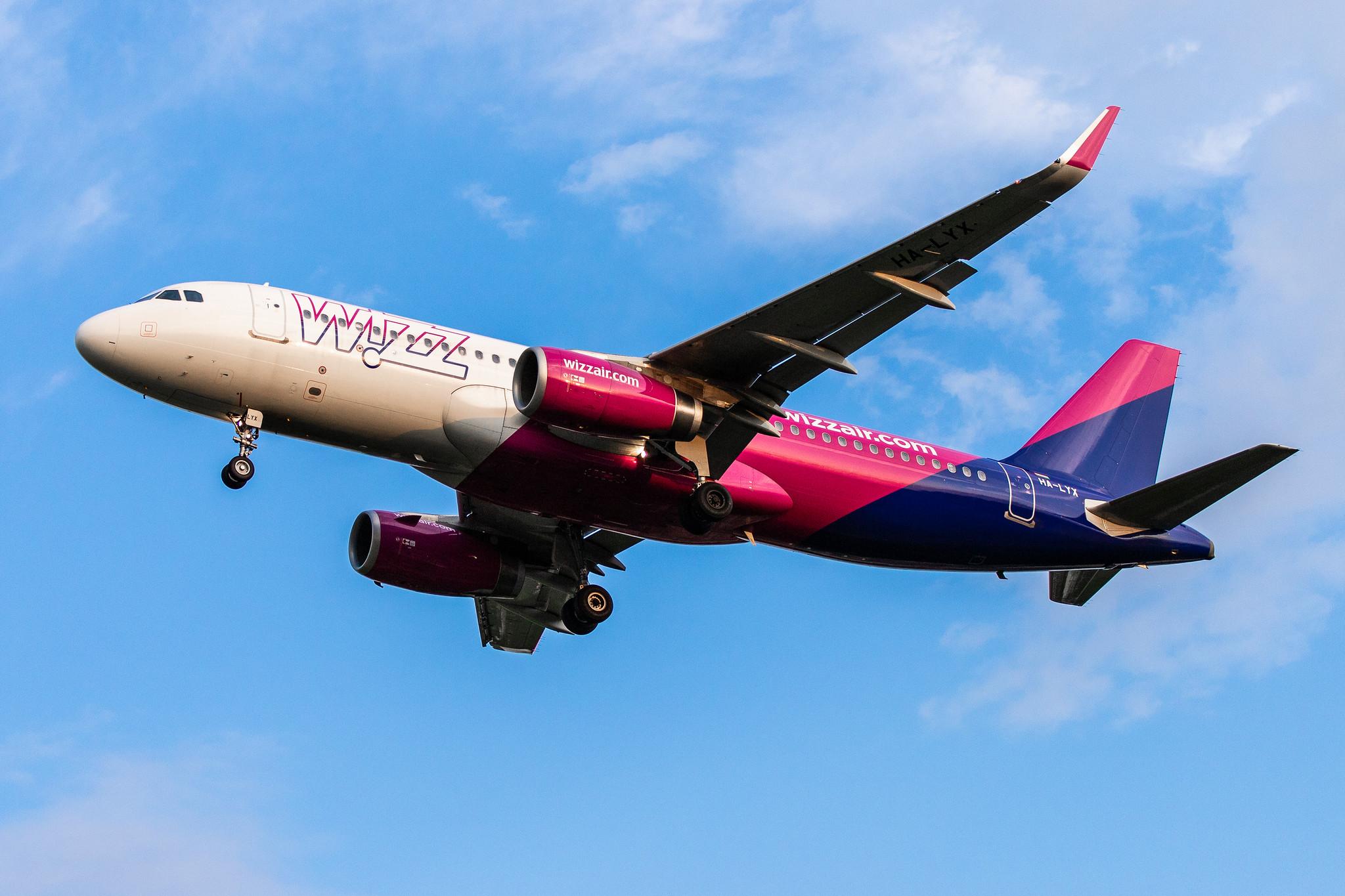 Hamburg Airport: Wizz Air (W6 / WZZ) |  Airbus A320-232 A320 | HA-LYX | MSN 8183