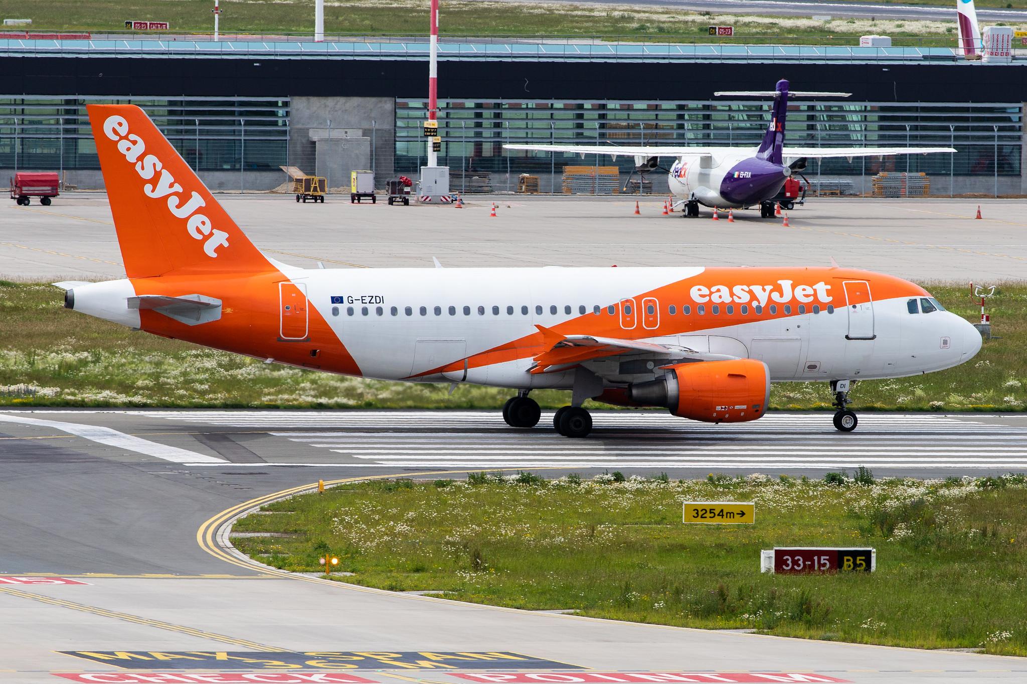 Hamburg Airport: easyJet (U2 / EZY) |  Airbus A319-111 A319 | G-EZDI | MSN 3537